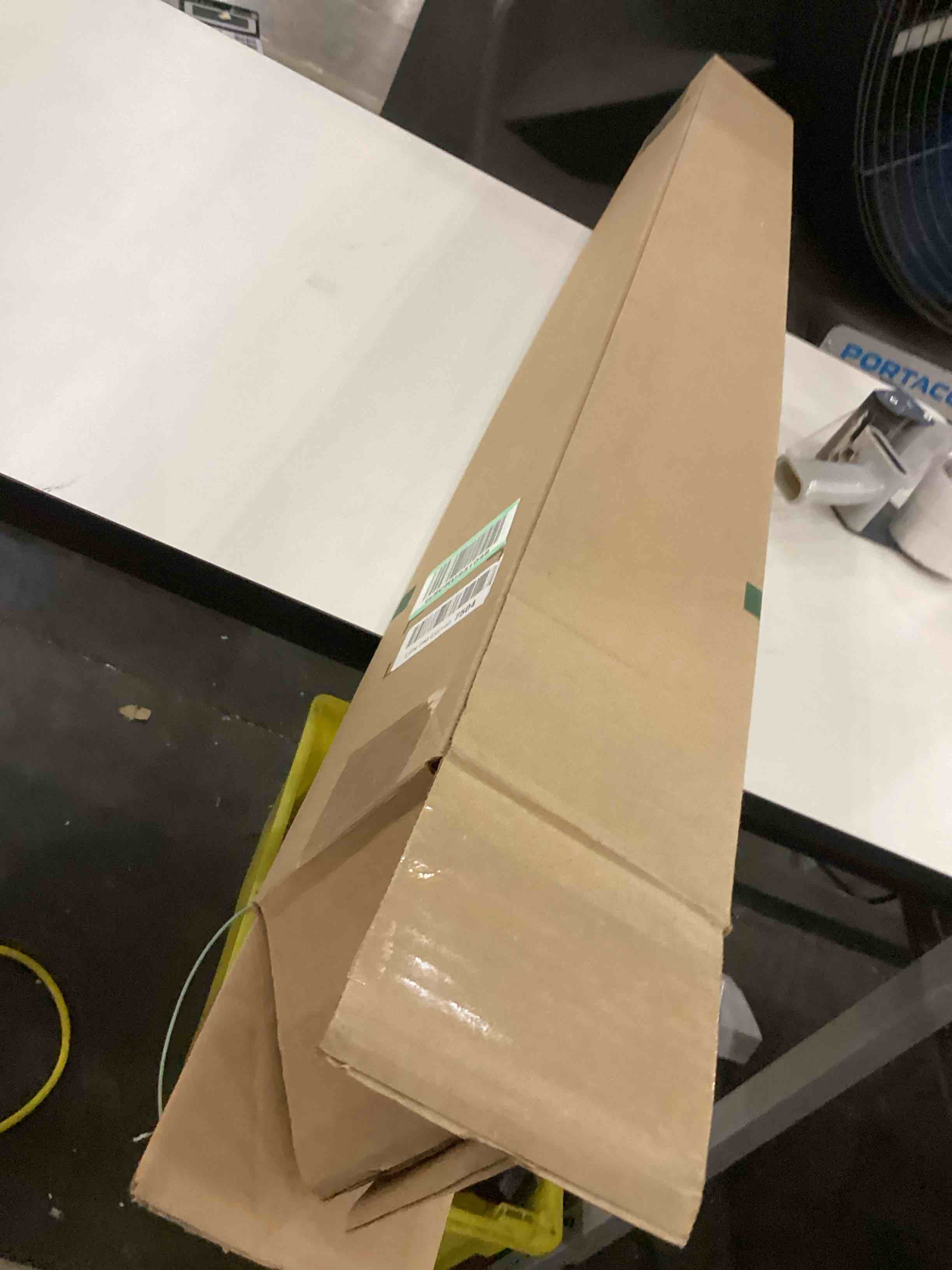 https://s3.amazonaws.com/lotting-images-prod/bidfta/PNK2369256_1754567694930.jpeg