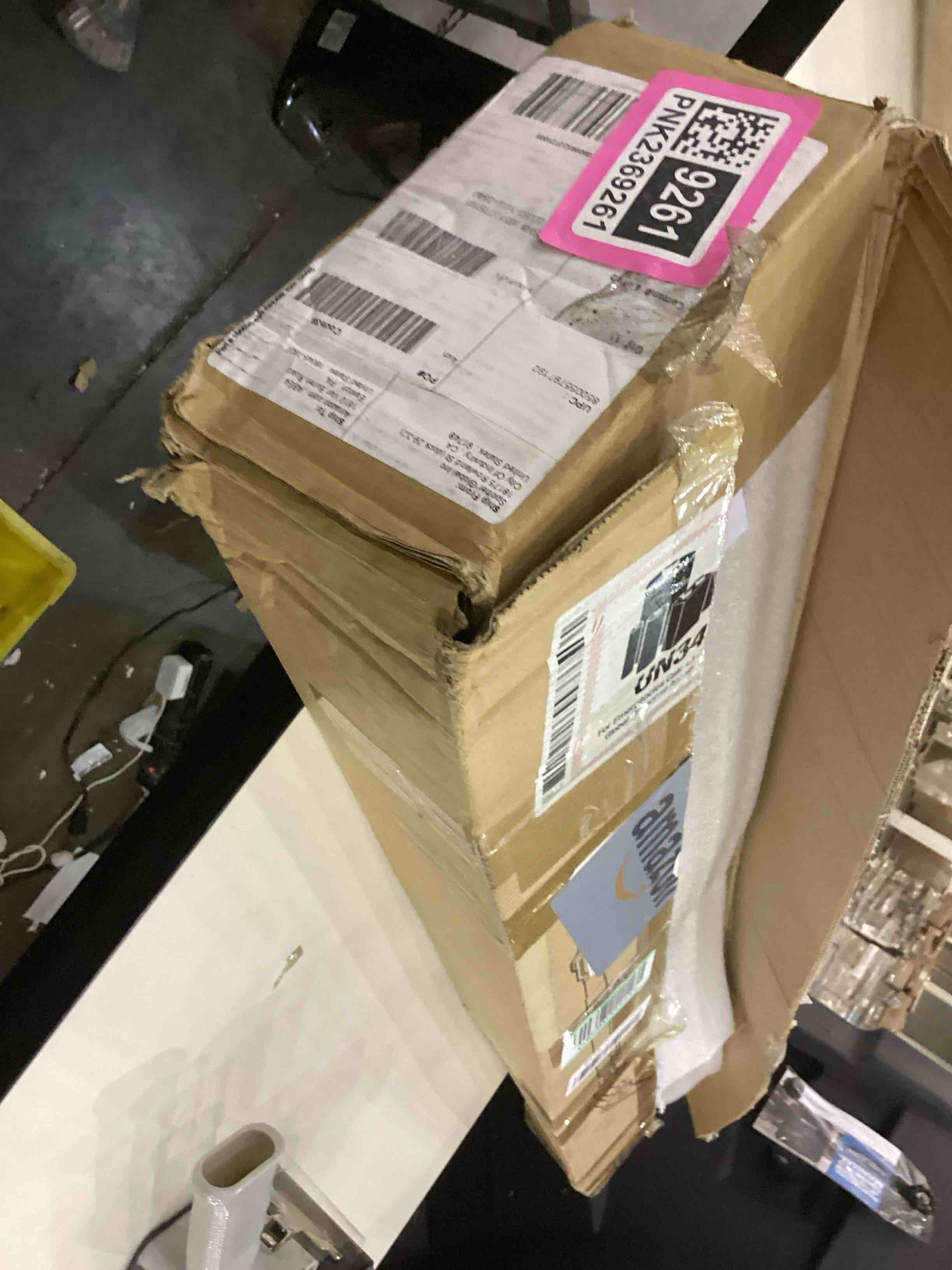 https://s3.amazonaws.com/lotting-images-prod/bidfta/PNK2369261_1754567936305.jpeg