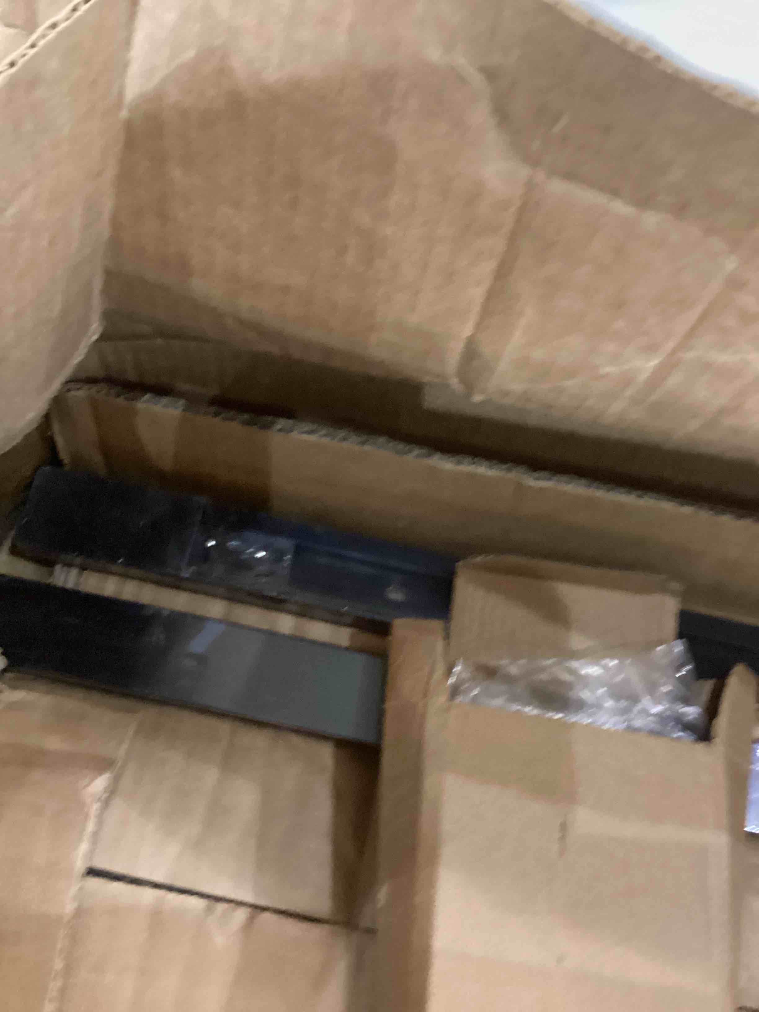 https://s3.amazonaws.com/lotting-images-prod/bidfta/PNK2369308_1754573122452.jpeg