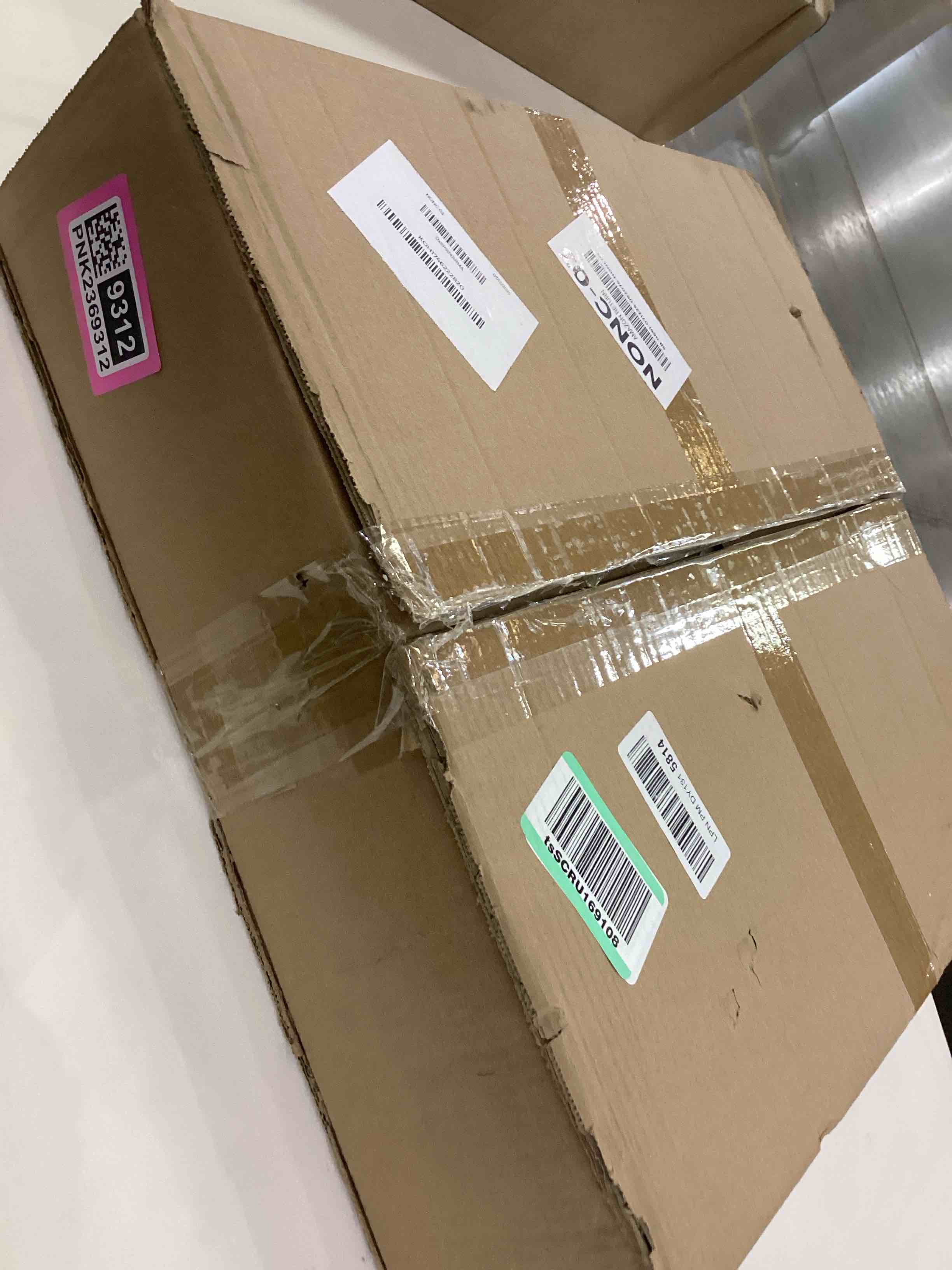 https://s3.amazonaws.com/lotting-images-prod/bidfta/PNK2369312_1754574401762.jpeg