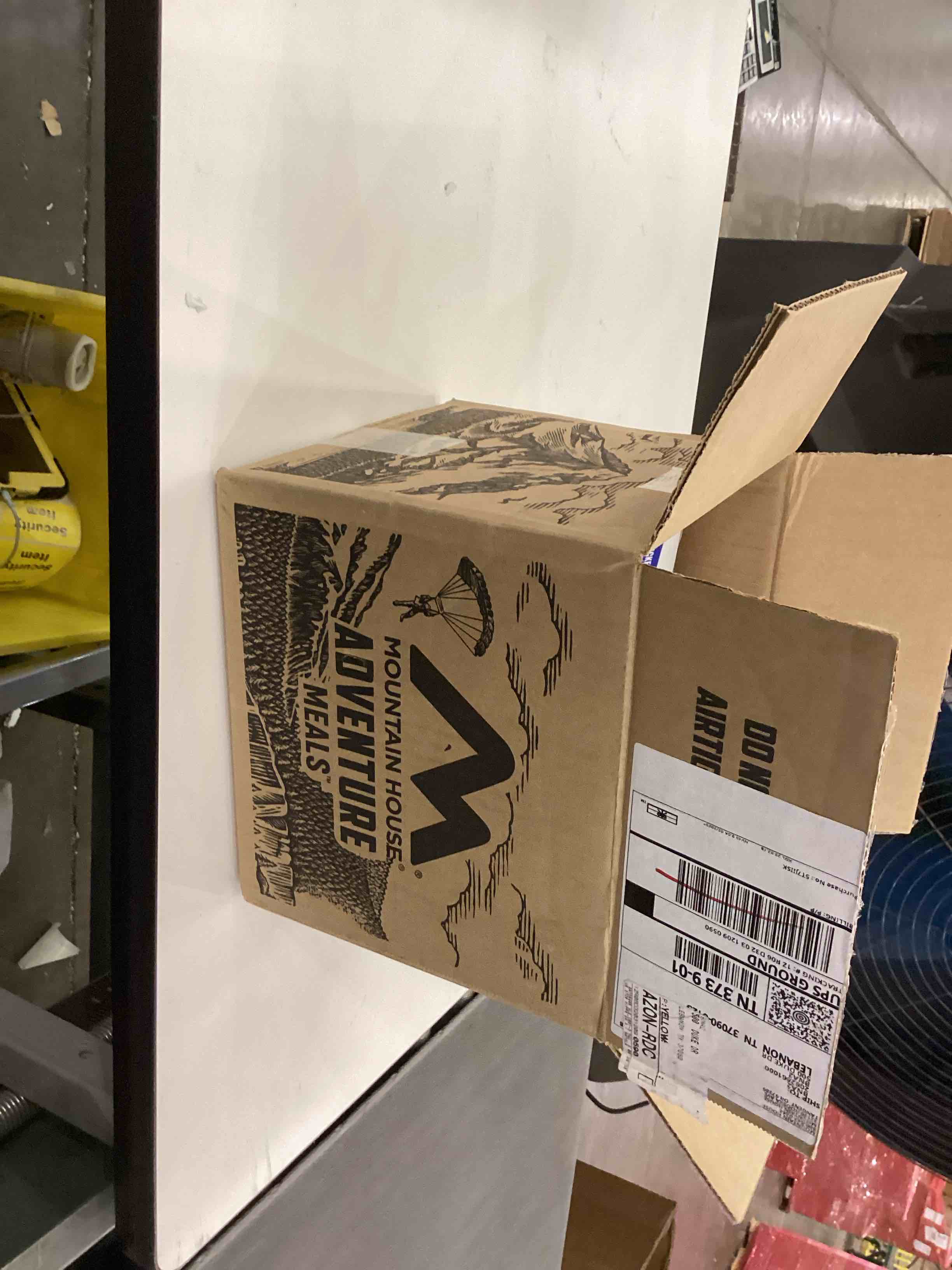 https://s3.amazonaws.com/lotting-images-prod/bidfta/PNK2369457_1754582259079.jpeg