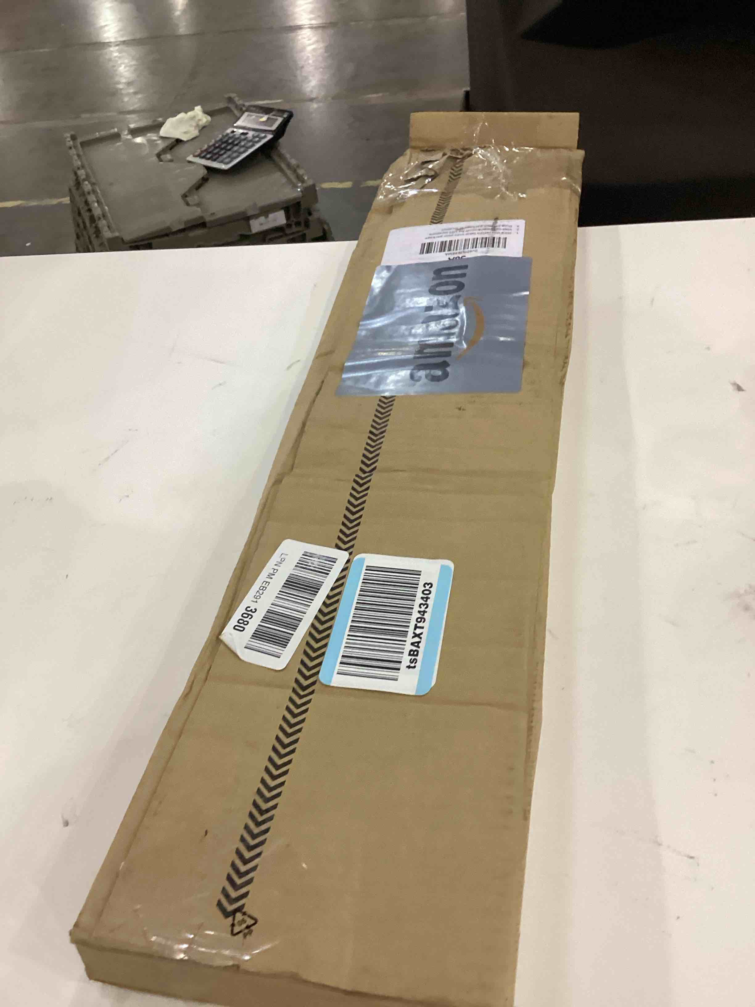 https://s3.amazonaws.com/lotting-images-prod/bidfta/PNK2369652_1754651711446.jpeg