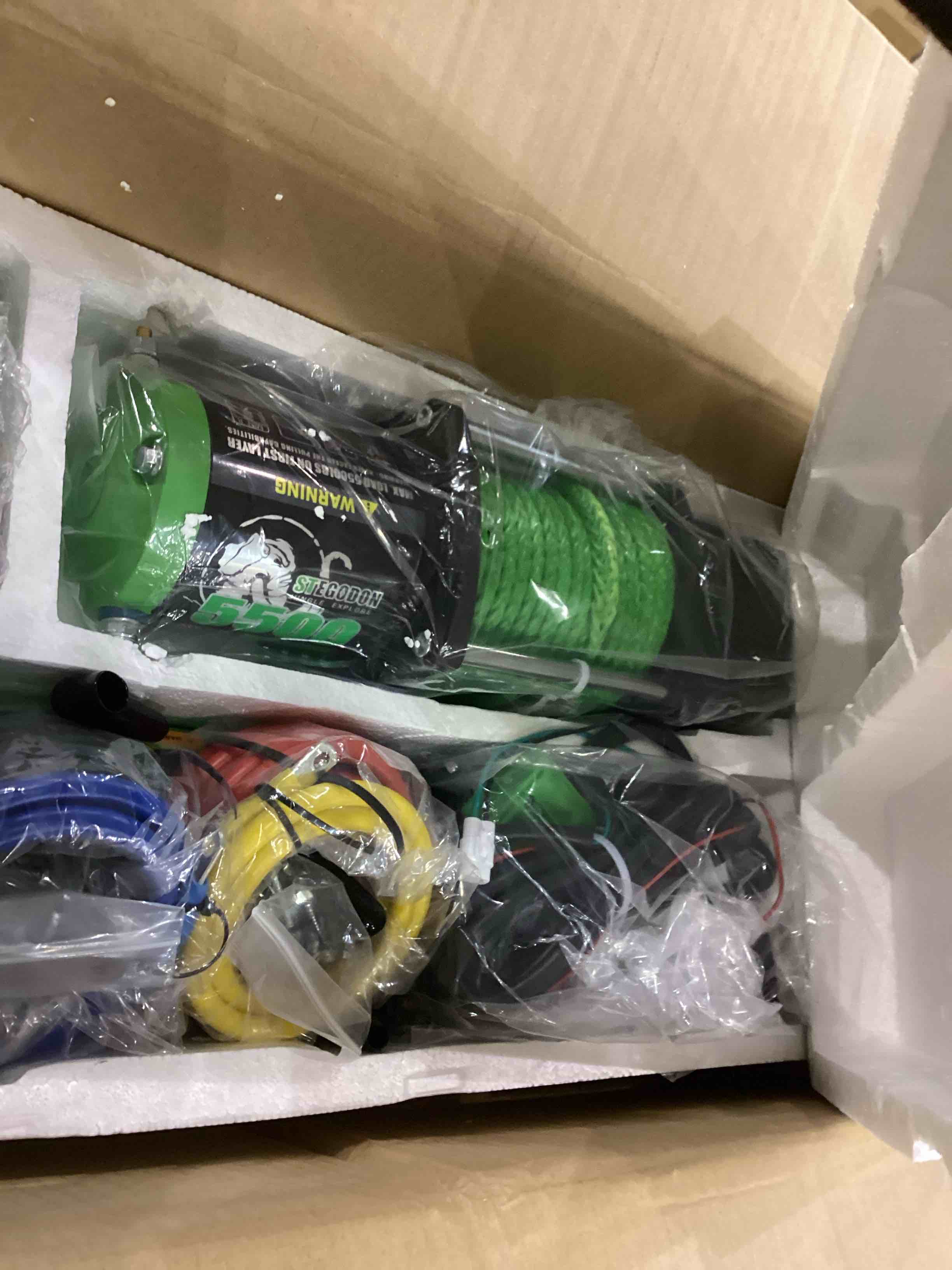 https://s3.amazonaws.com/lotting-images-prod/bidfta/PNK2369667_1754649704011.jpeg