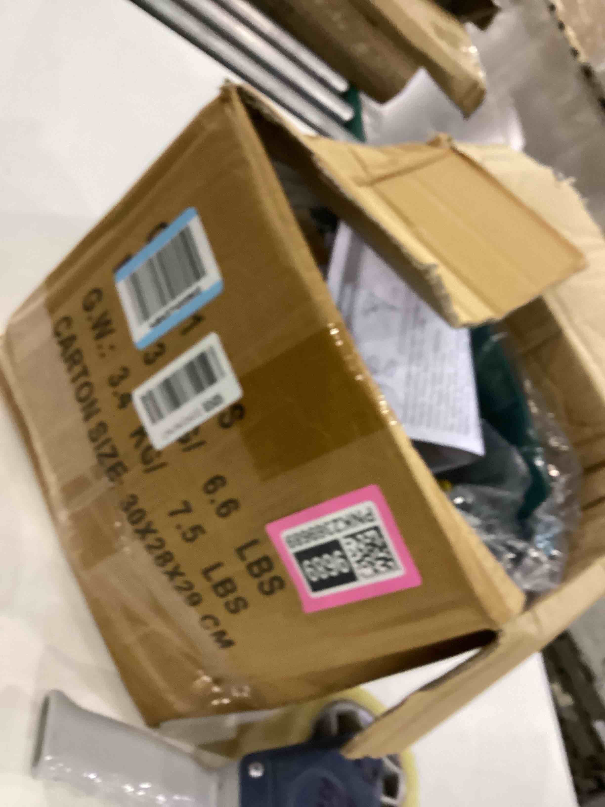 https://s3.amazonaws.com/lotting-images-prod/bidfta/PNK2369689_1754651854477.jpeg