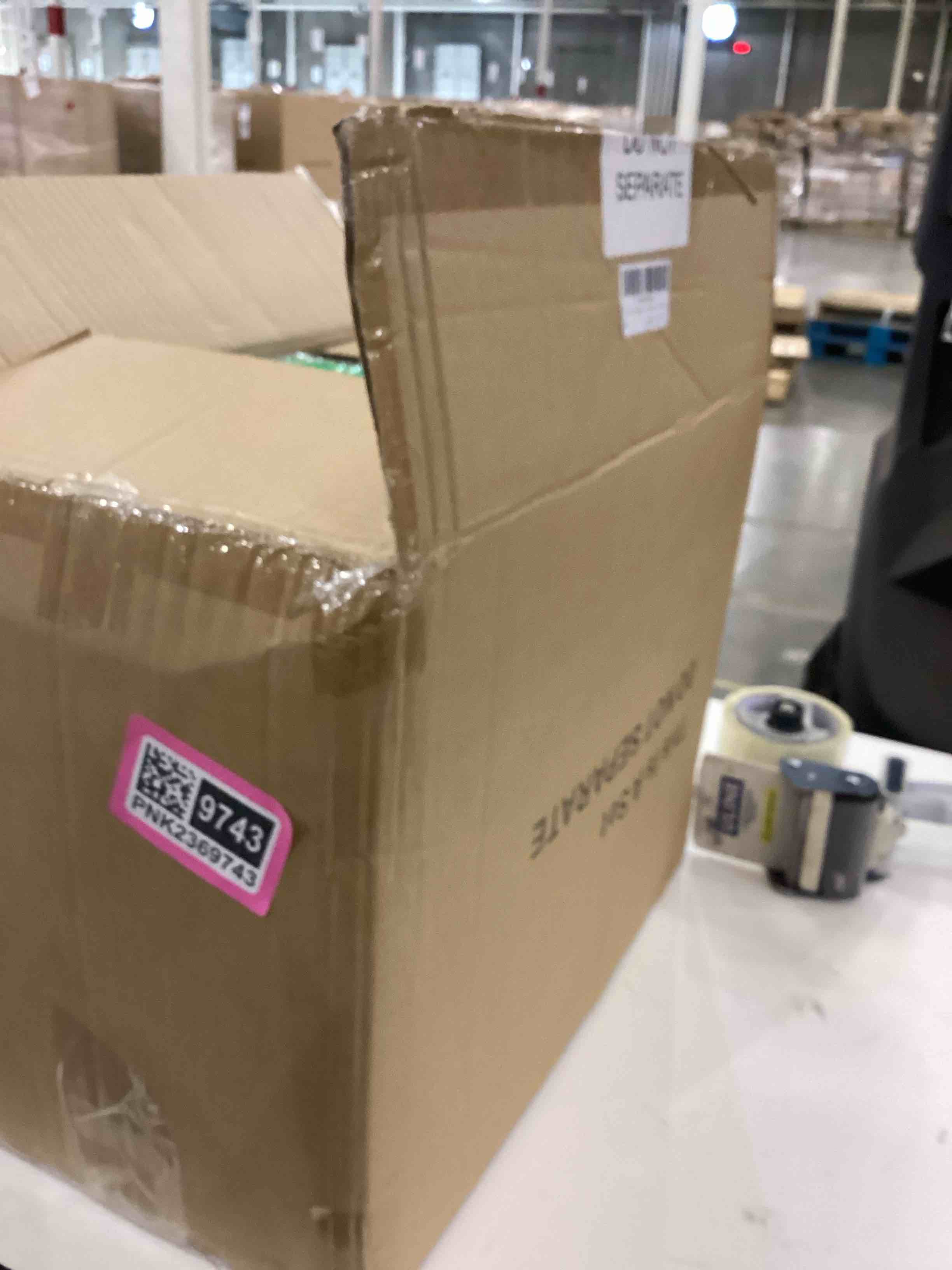 https://s3.amazonaws.com/lotting-images-prod/bidfta/PNK2369743_1754661902442.jpeg