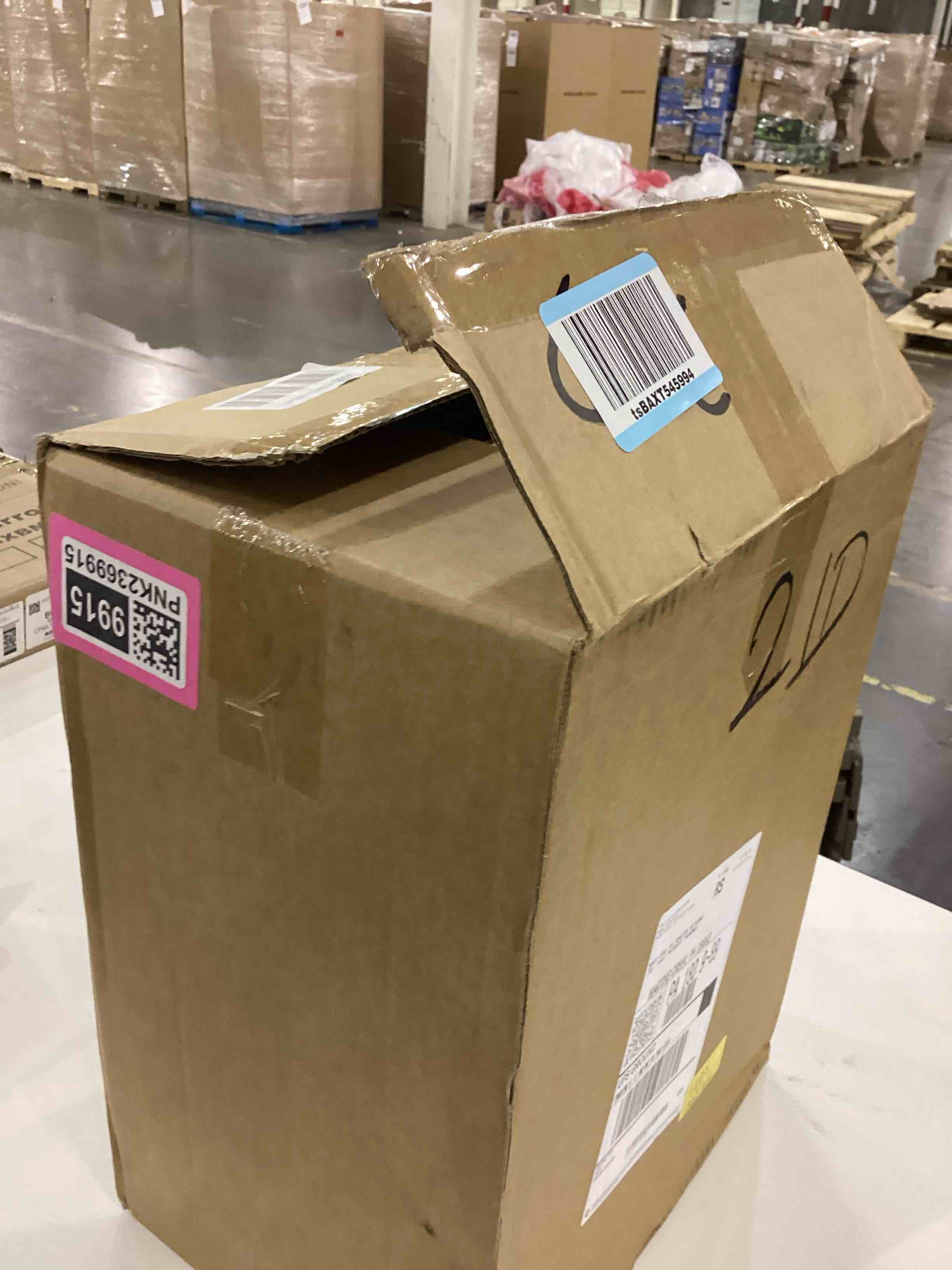 https://s3.amazonaws.com/lotting-images-prod/bidfta/PNK2369915_1754654724484.jpeg
