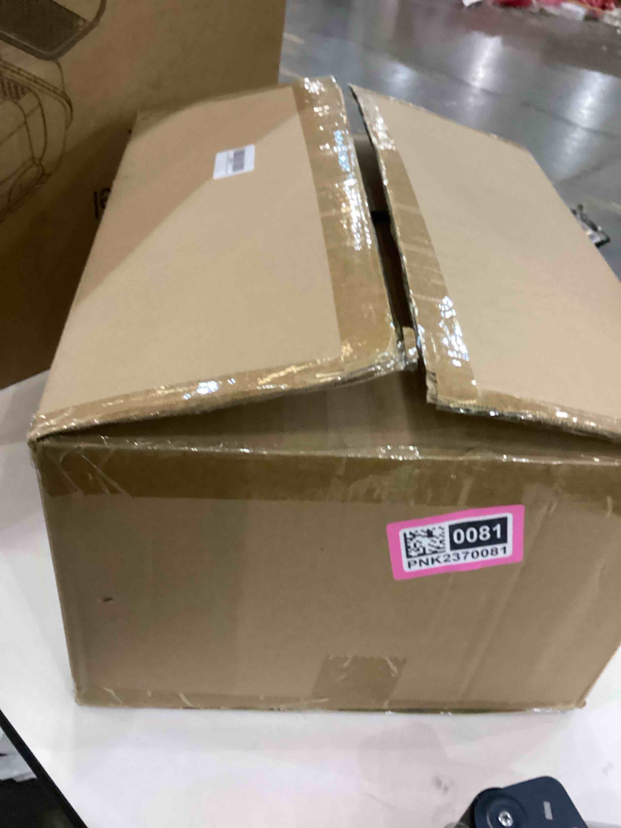 https://s3.amazonaws.com/lotting-images-prod/bidfta/PNK2370081_1754661065588.jpeg