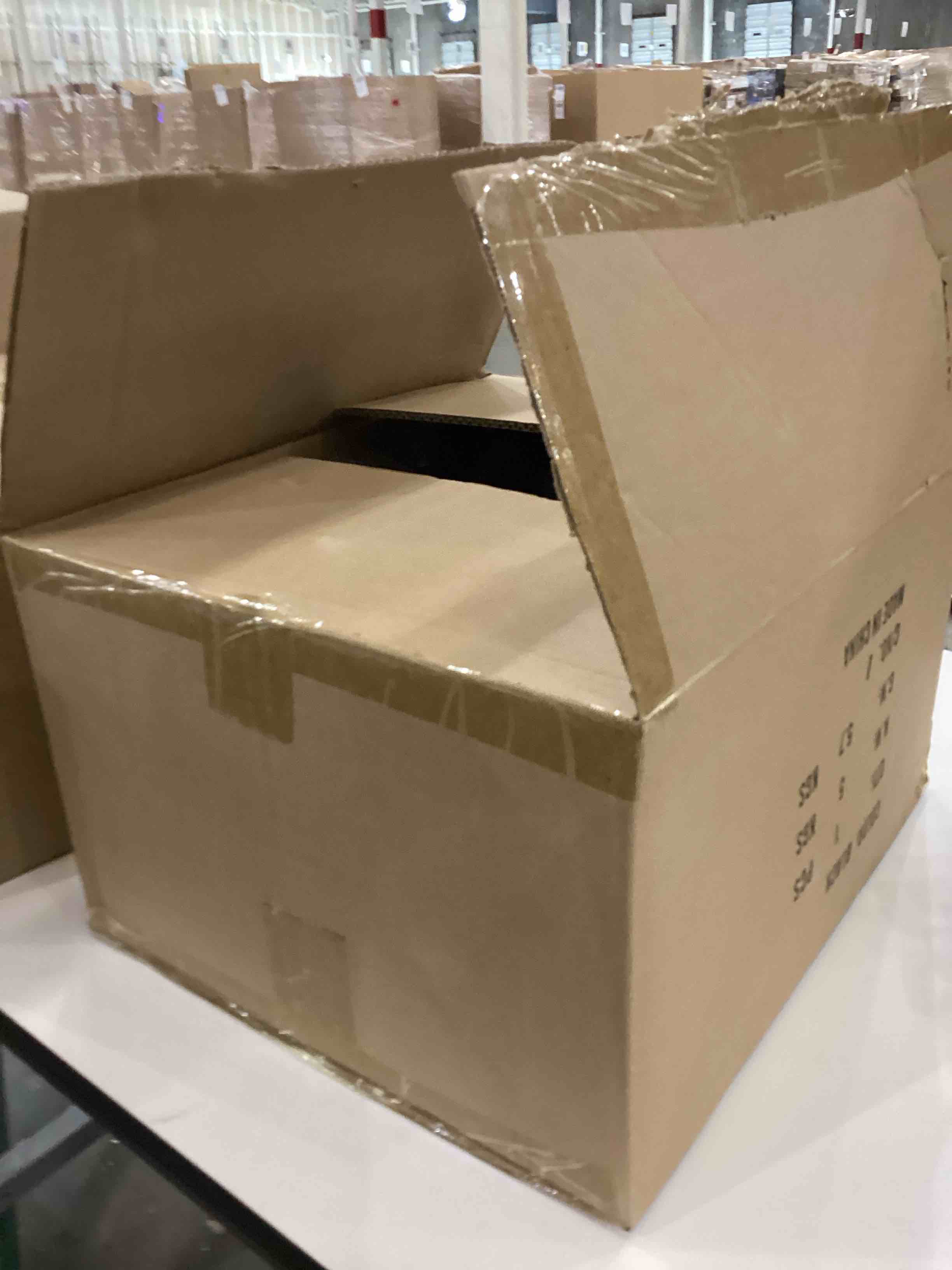 https://s3.amazonaws.com/lotting-images-prod/bidfta/PNK2370092_1754661292744.jpeg
