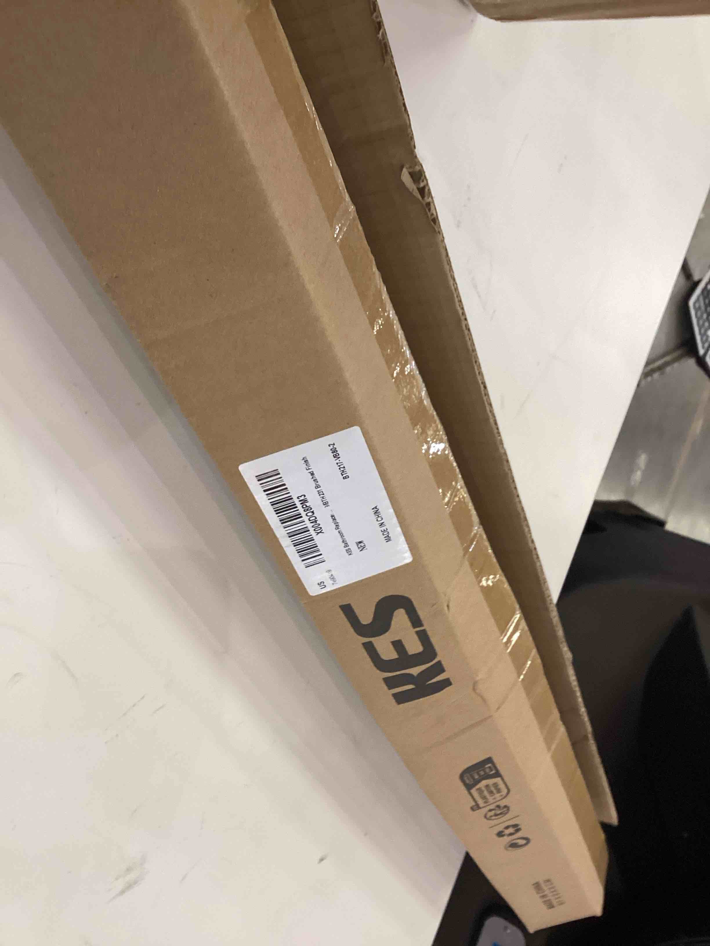 https://s3.amazonaws.com/lotting-images-prod/bidfta/PNK2370146_1754665848366.jpeg