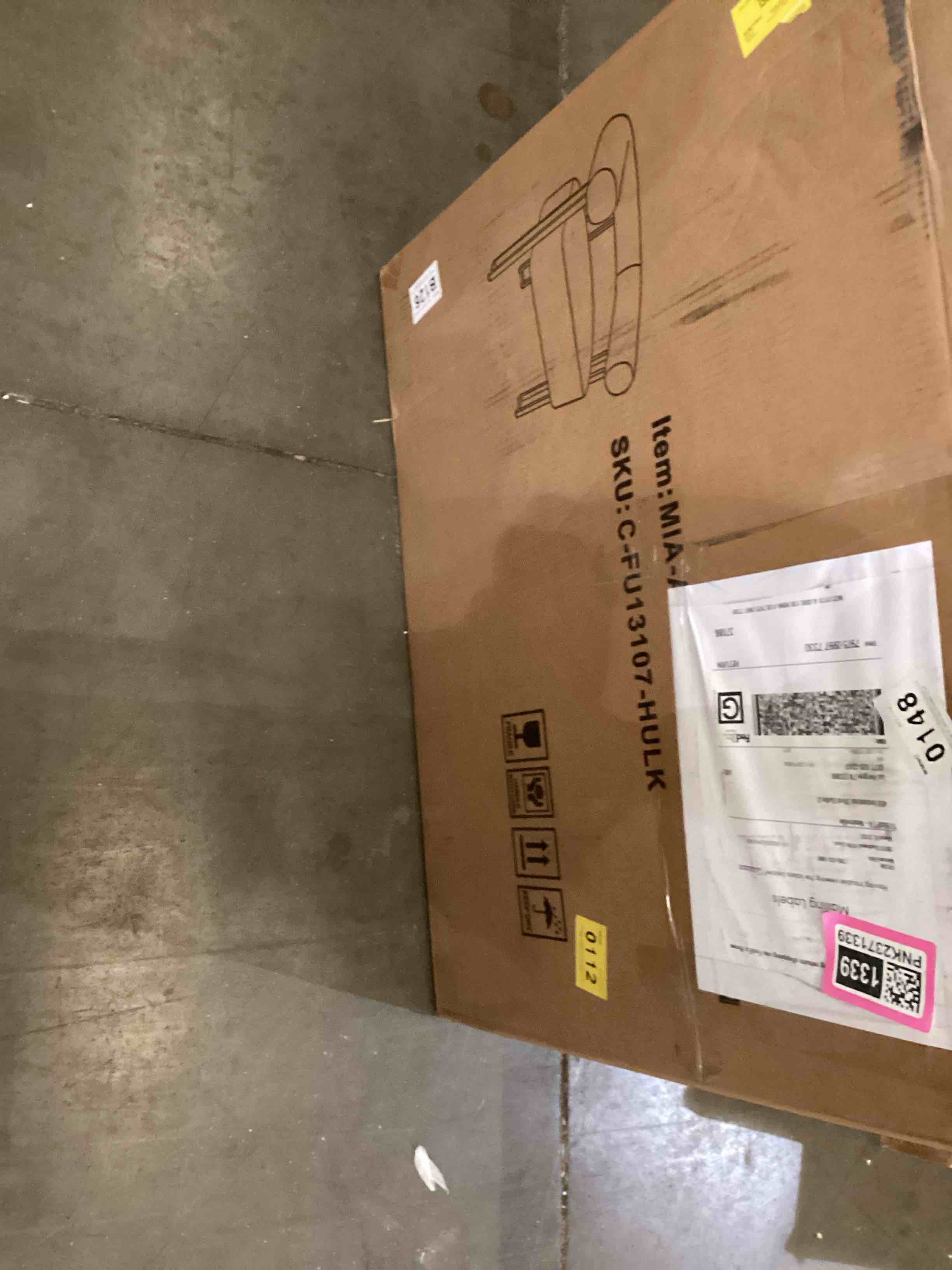 https://s3.amazonaws.com/lotting-images-prod/bidfta/PNK2371340_1754330101123.jpeg