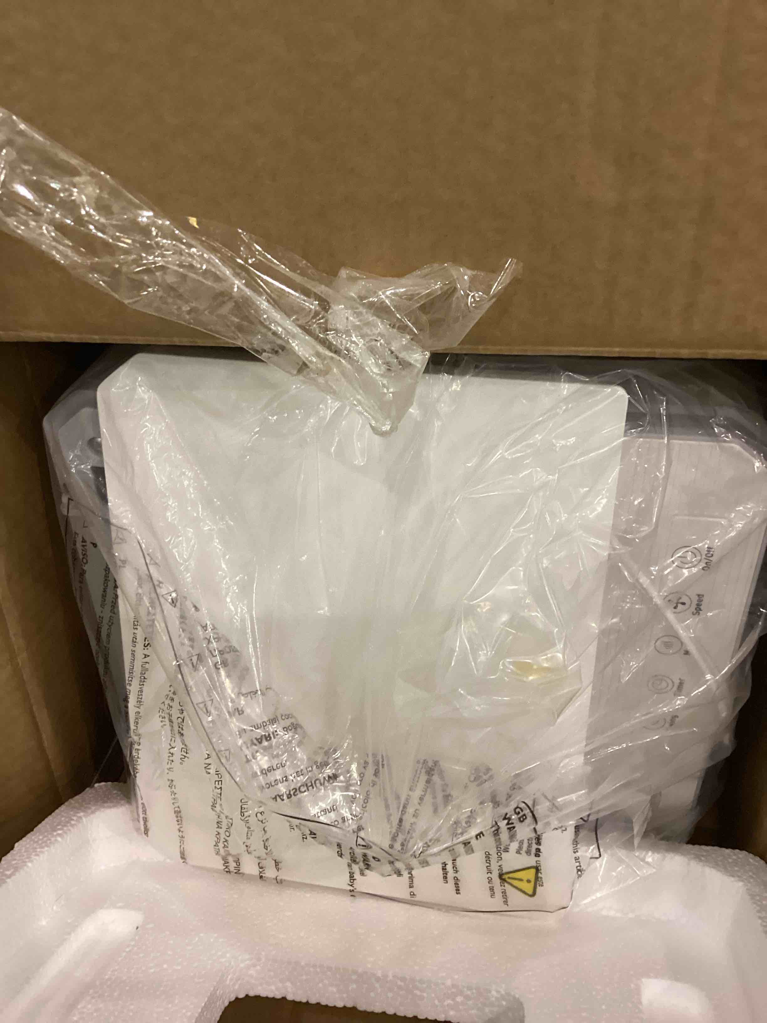 https://s3.amazonaws.com/lotting-images-prod/bidfta/PNK2371721_1755610351739.jpeg