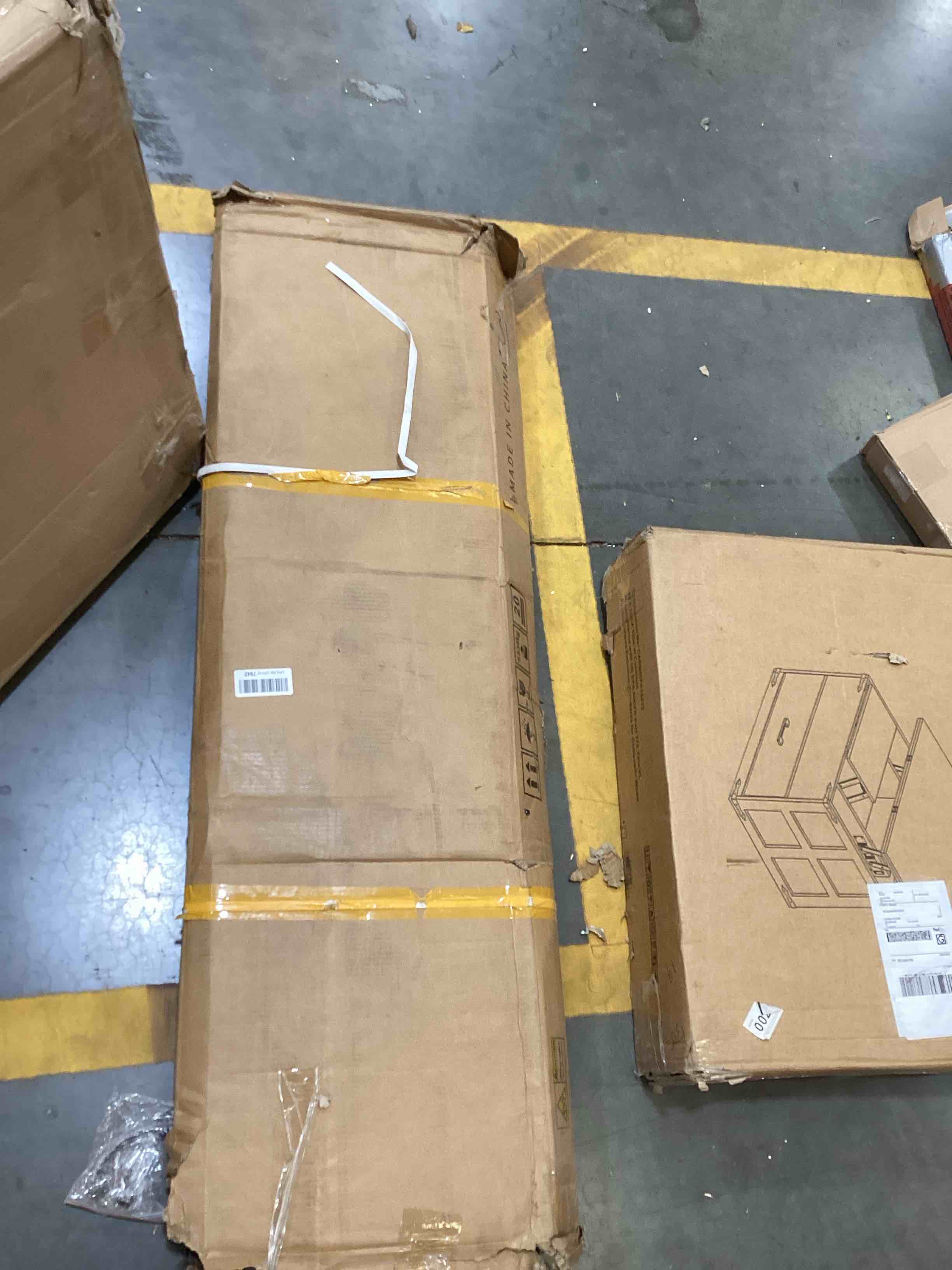 https://s3.amazonaws.com/lotting-images-prod/bidfta/PNK2380209_1755200250598.jpeg