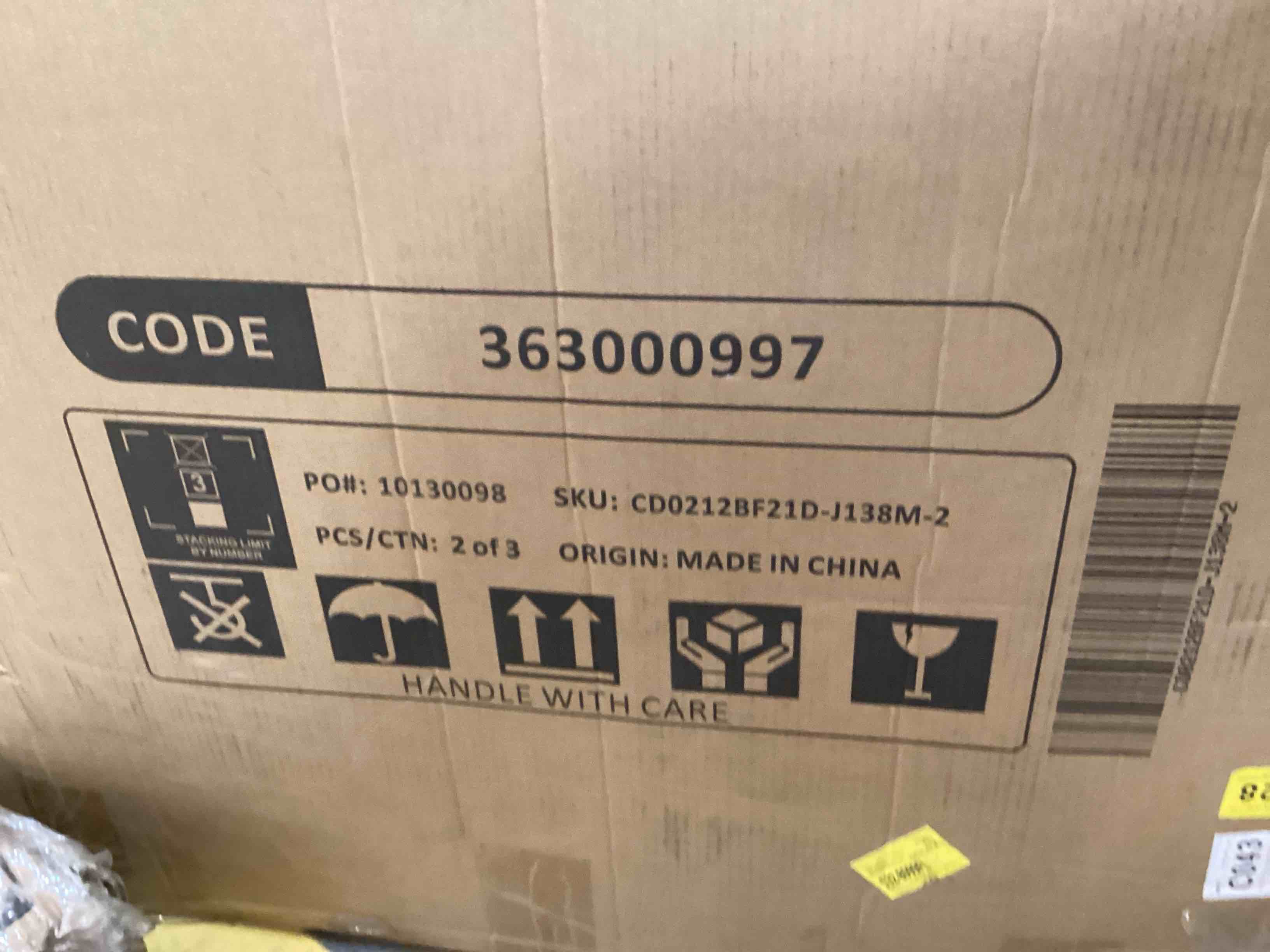 https://s3.amazonaws.com/lotting-images-prod/bidfta/PNK2380334_1755548633945.jpeg