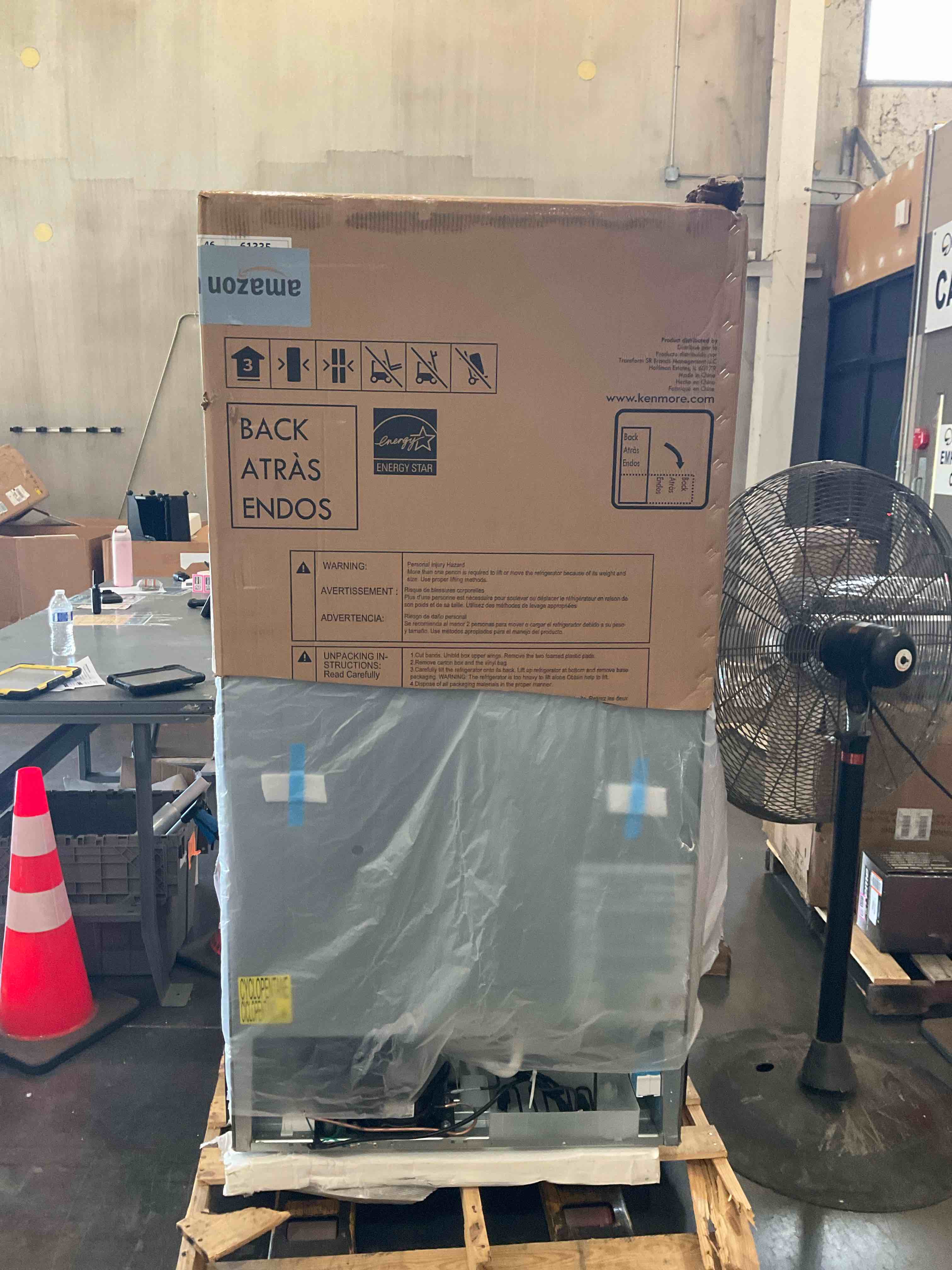 kenmore 33 in. 20.5 cu. ft. capacity refrigerator/freezer with full-width adjustable glass shelving, humidity control crispers, energy star certified, fingerprint resistant stainless steel 20.5 cu ft fingerprint resistant stainless steel