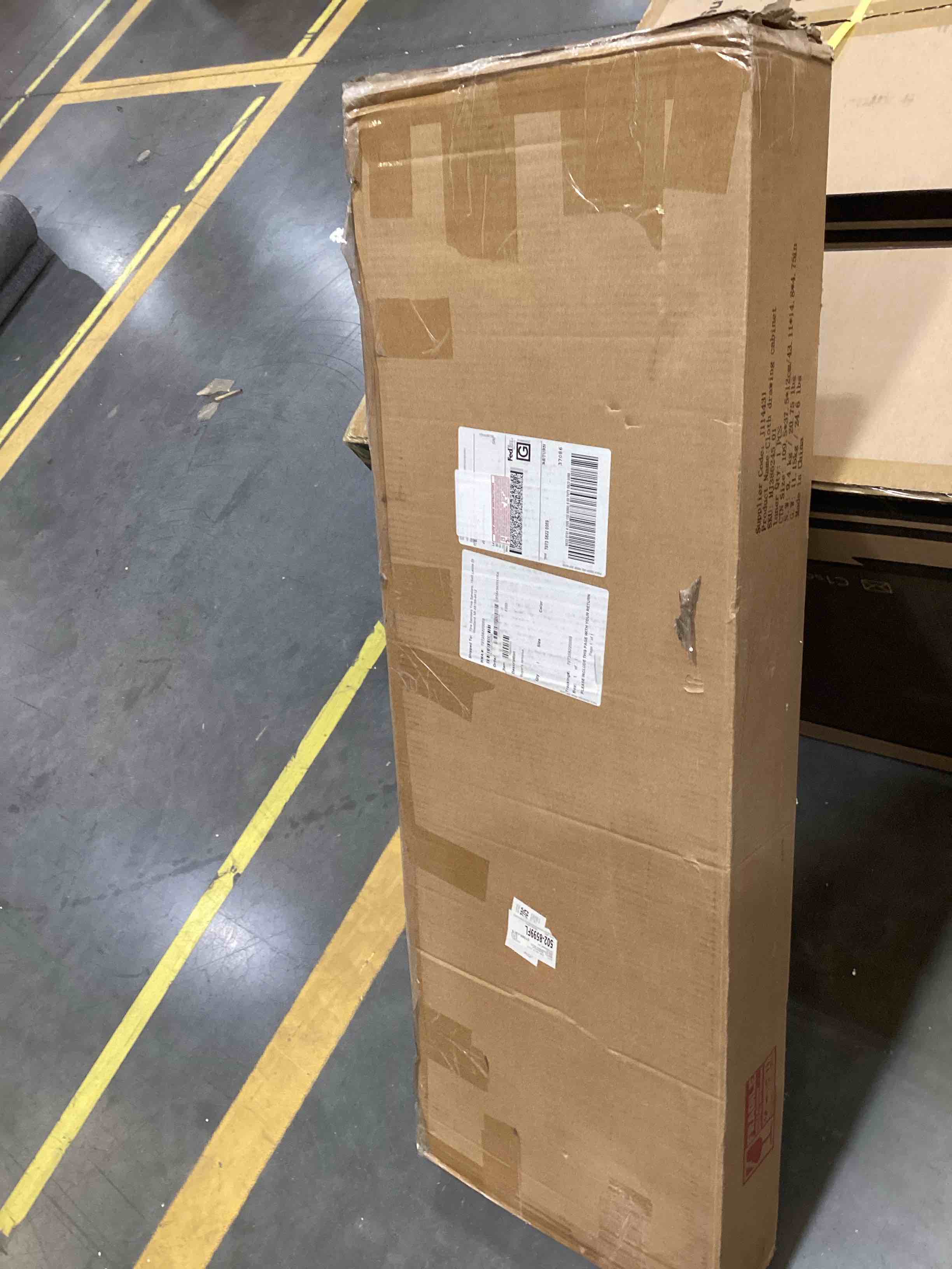 https://s3.amazonaws.com/lotting-images-prod/bidfta/PNK2381062_1757522128496.jpeg