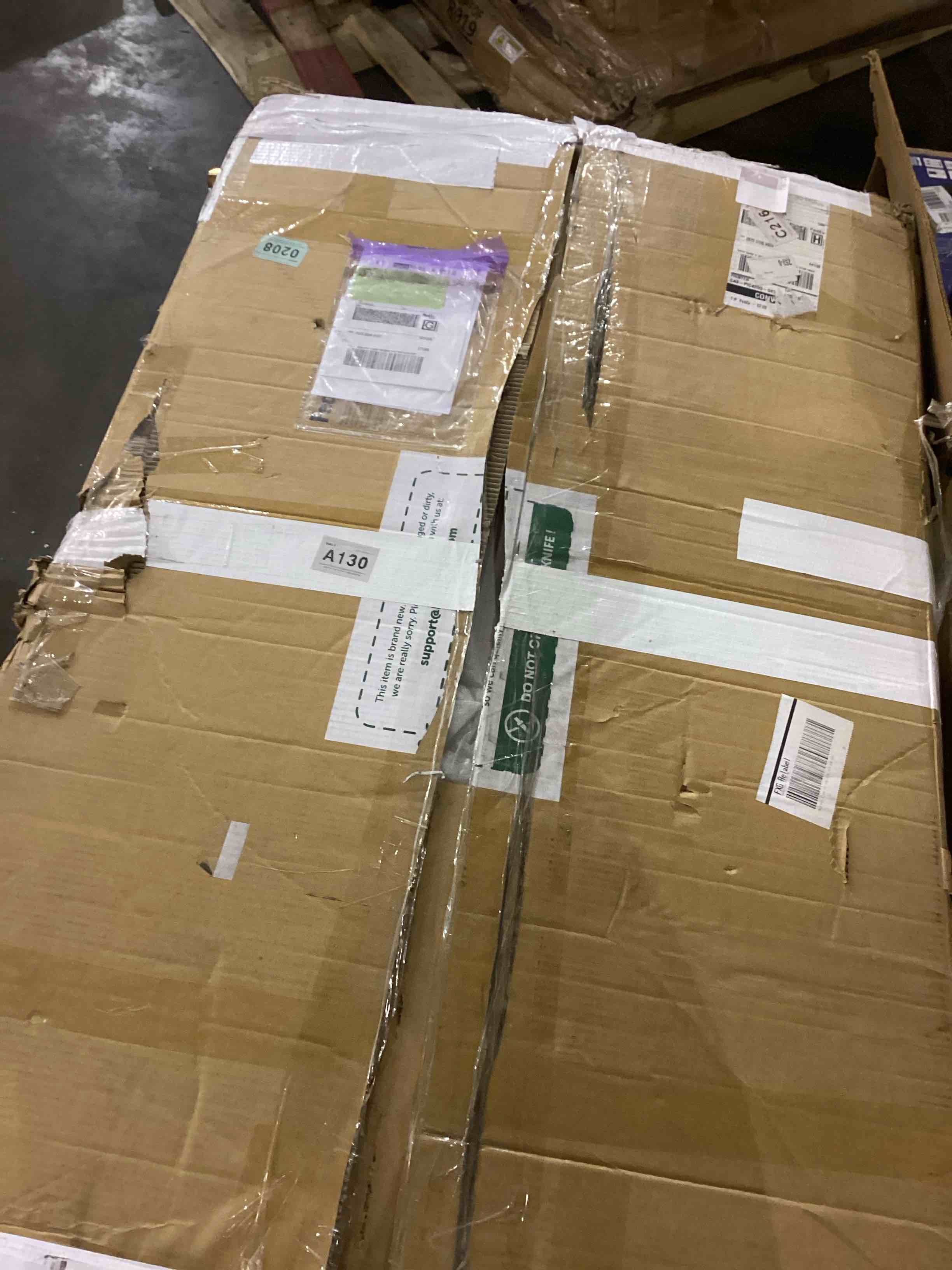 https://s3.amazonaws.com/lotting-images-prod/bidfta/PNK2381452_1759320418722.jpeg