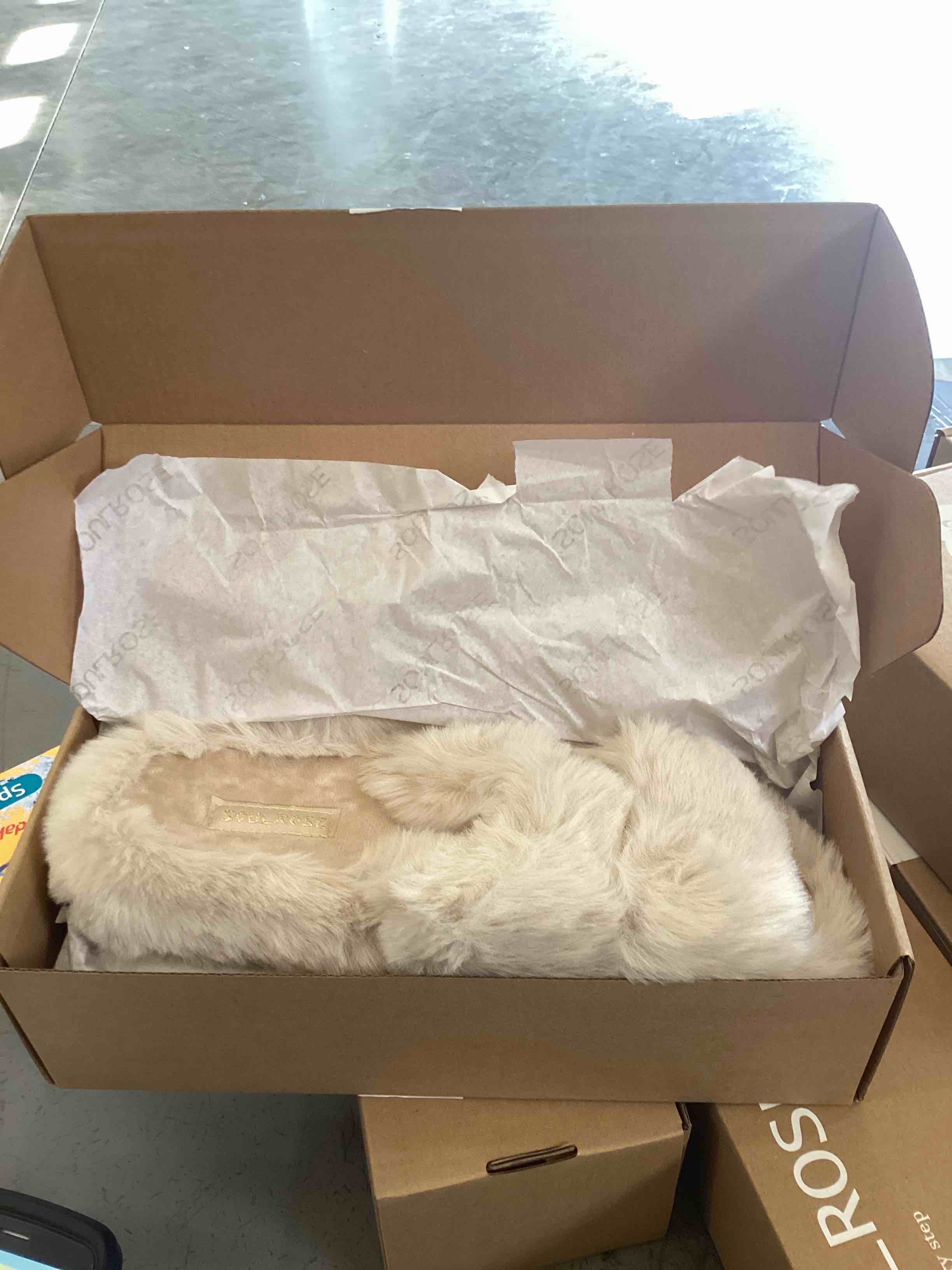 soulrose womens slipper open toe fuzzy house slippers for woman platform indoor outdoor cross band slippers with anti-slip sole furry bedroom memory foam gift shoes