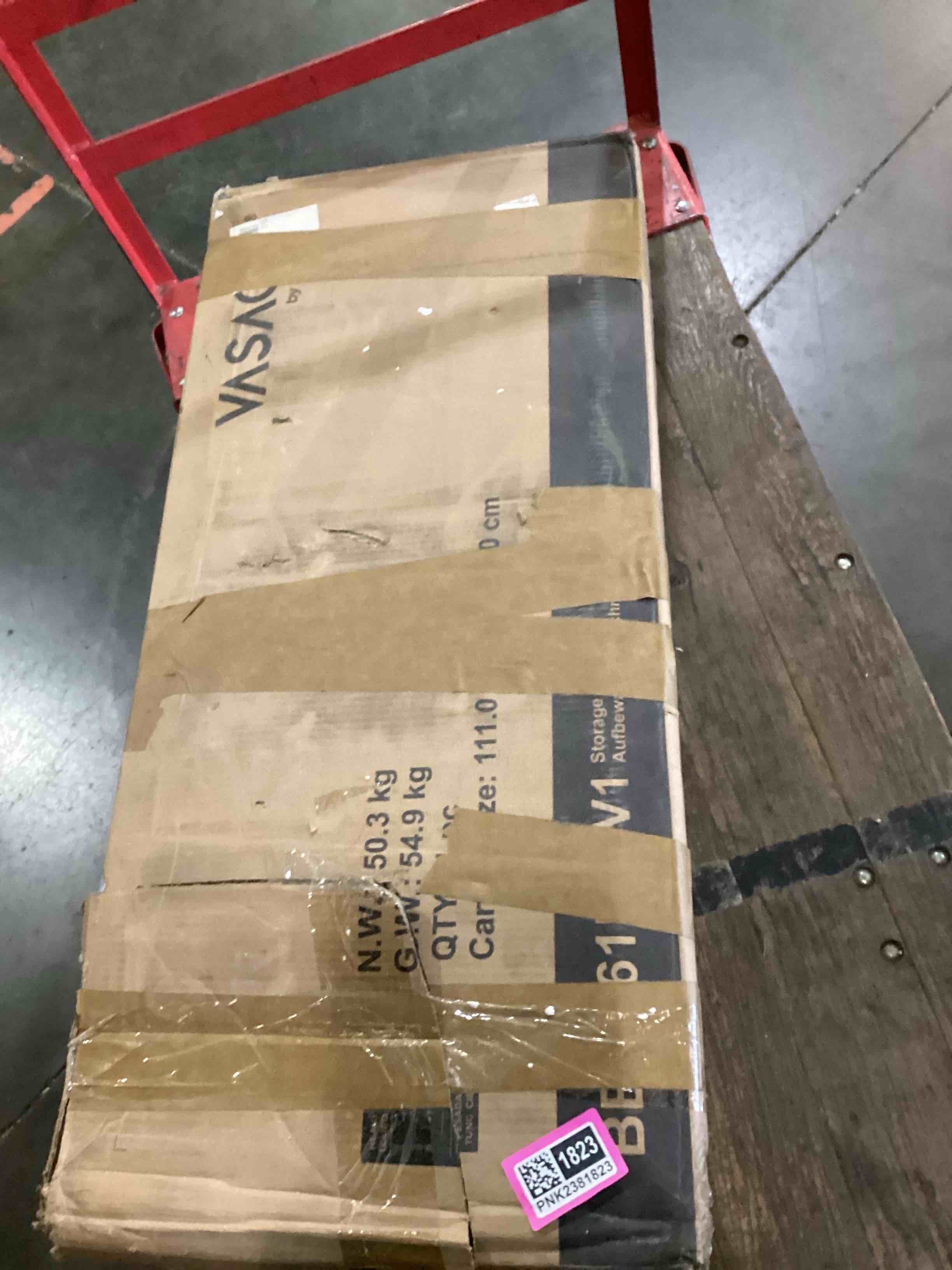 https://s3.amazonaws.com/lotting-images-prod/bidfta/PNK2382178_1758668399035.jpeg