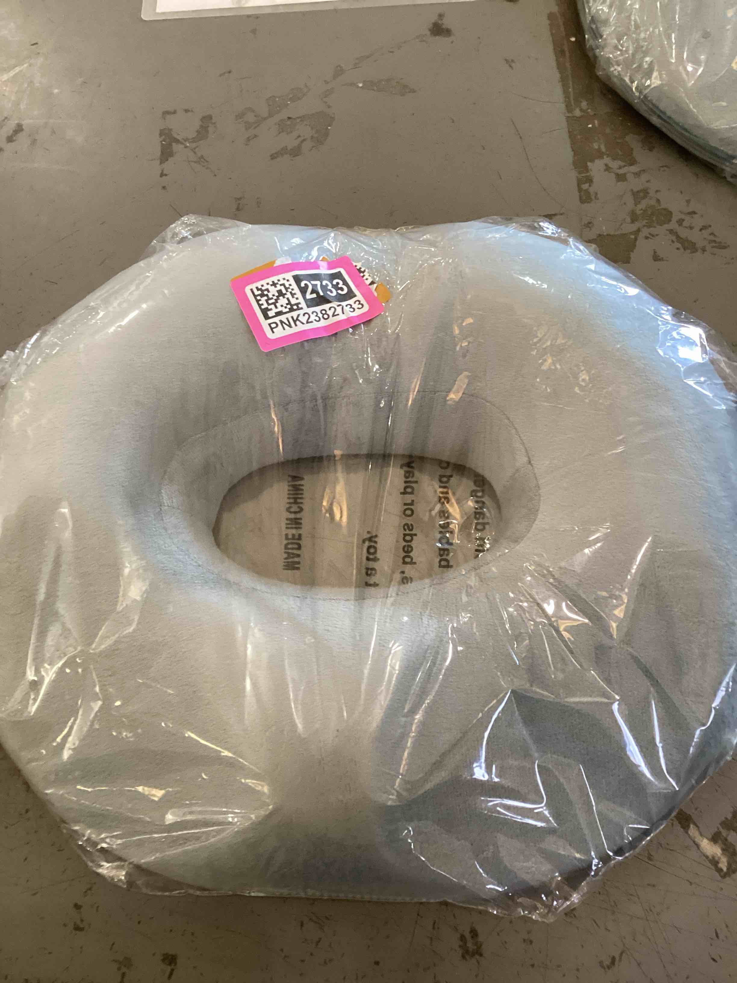 black mountain products bmp donut orthopedic tailbone seat cushion - grey