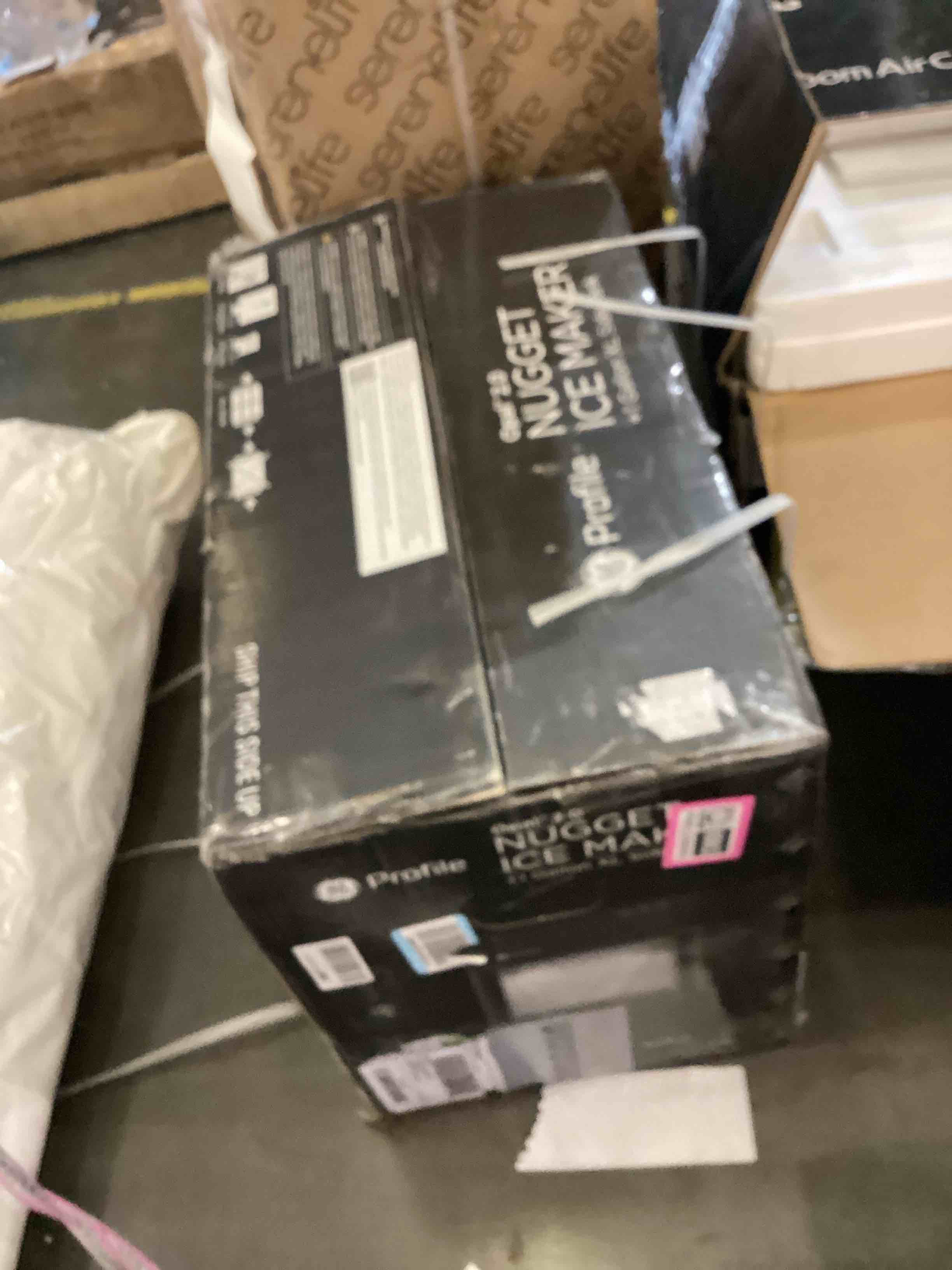 https://s3.amazonaws.com/lotting-images-prod/bidfta/PNK2386063_1754679808467.jpeg