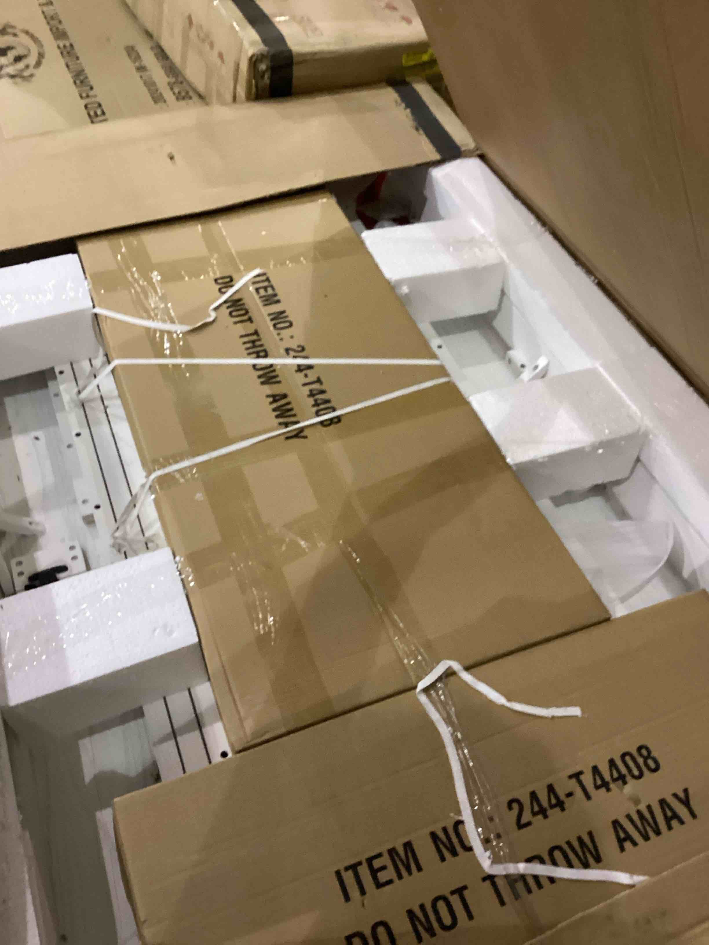 https://s3.amazonaws.com/lotting-images-prod/bidfta/PNK2386330_1755085070393.jpeg