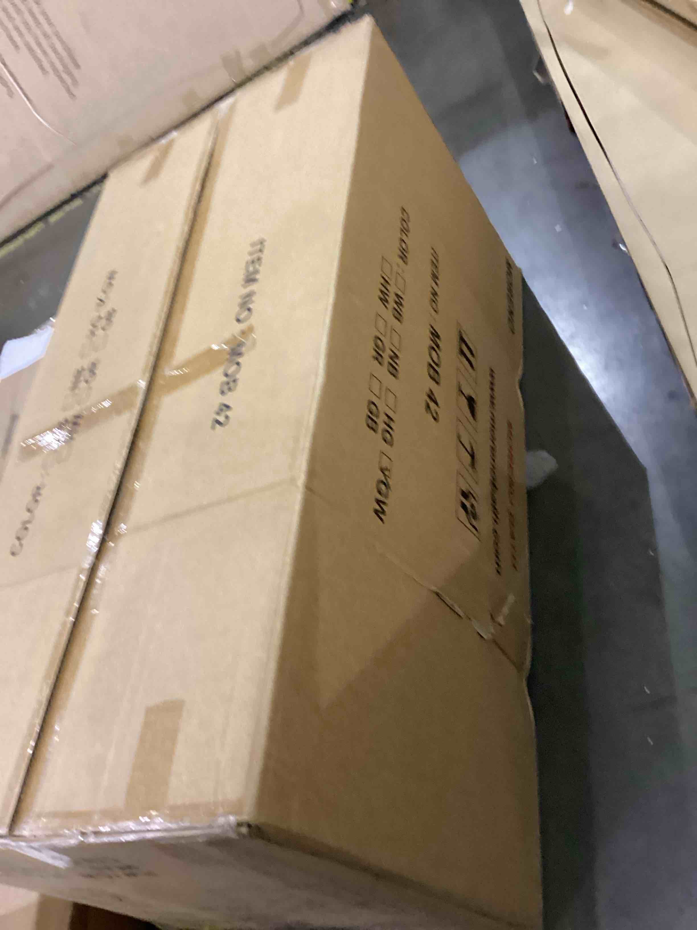 https://s3.amazonaws.com/lotting-images-prod/bidfta/PNK2386340_1755086084641.jpeg