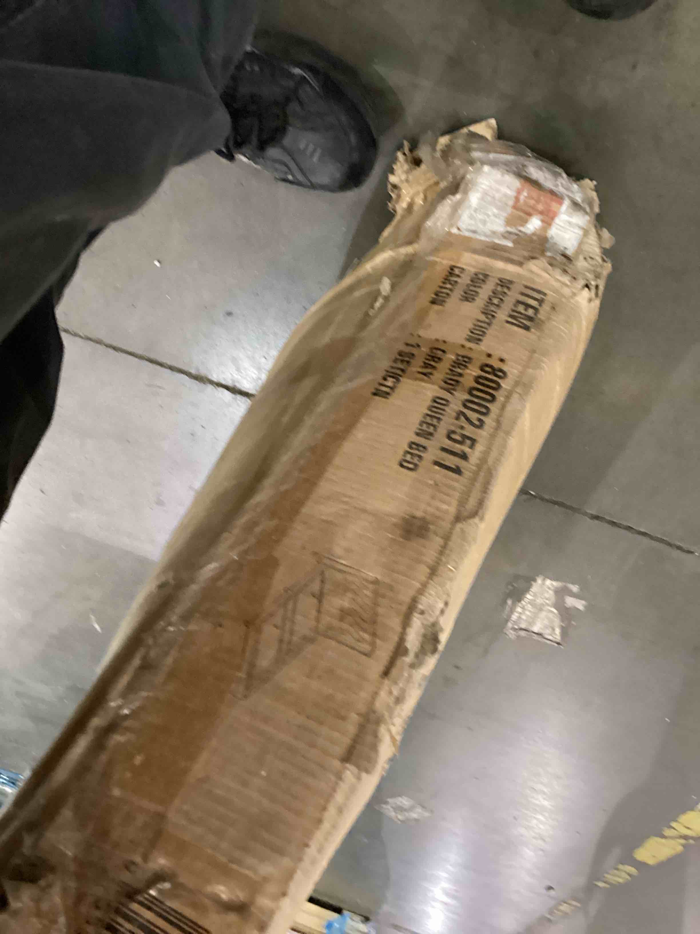 https://s3.amazonaws.com/lotting-images-prod/bidfta/PNK2386386_1755092667693.jpeg