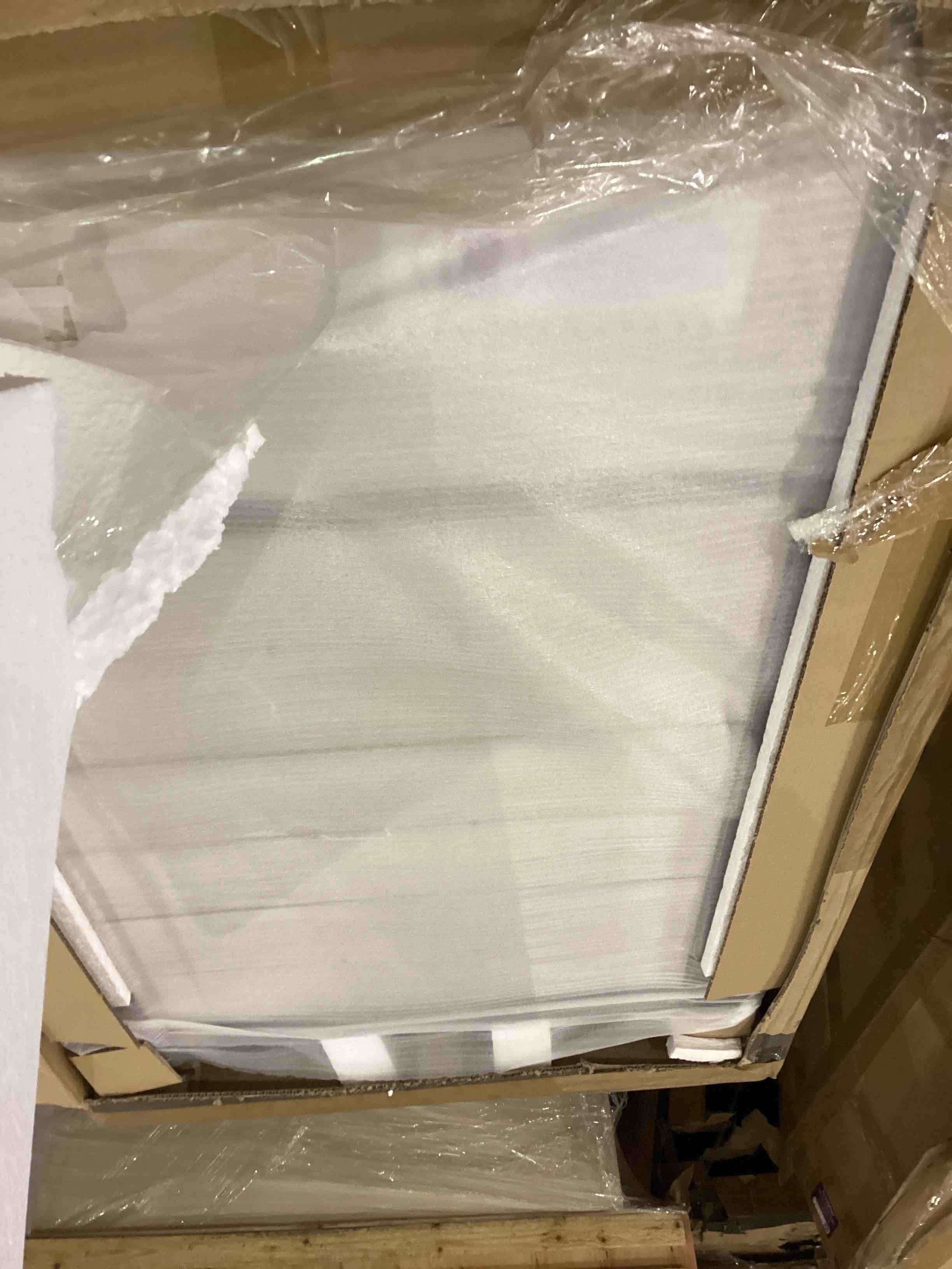 https://s3.amazonaws.com/lotting-images-prod/bidfta/PNK2386392_1755093478782.jpeg