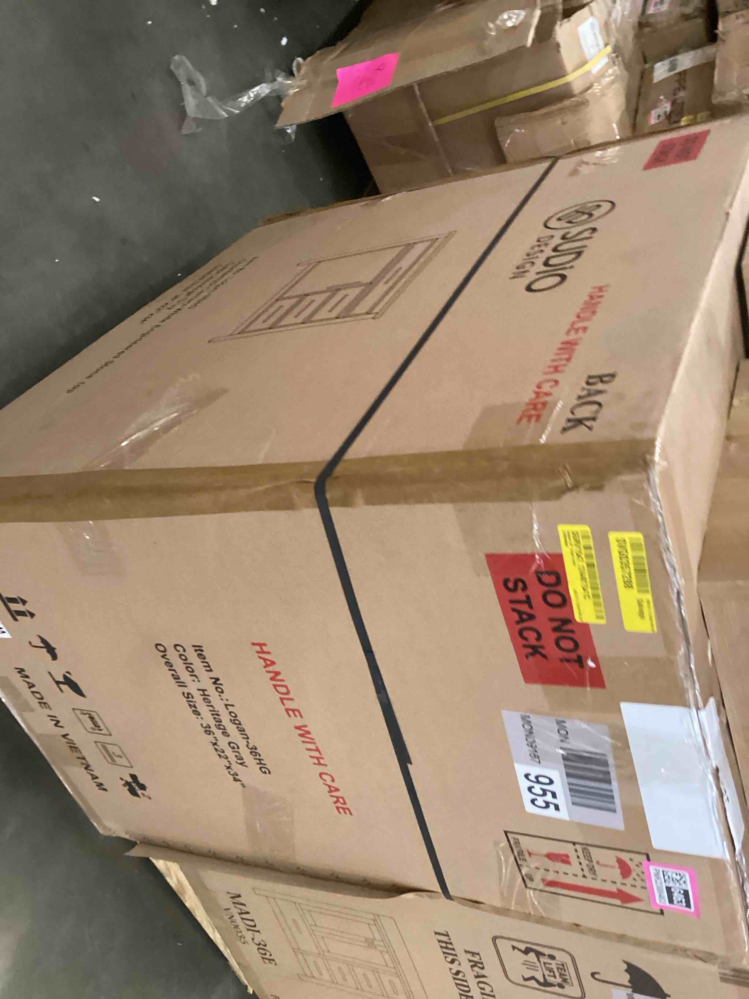 https://s3.amazonaws.com/lotting-images-prod/bidfta/PNK2386463_1755103227474.jpeg
