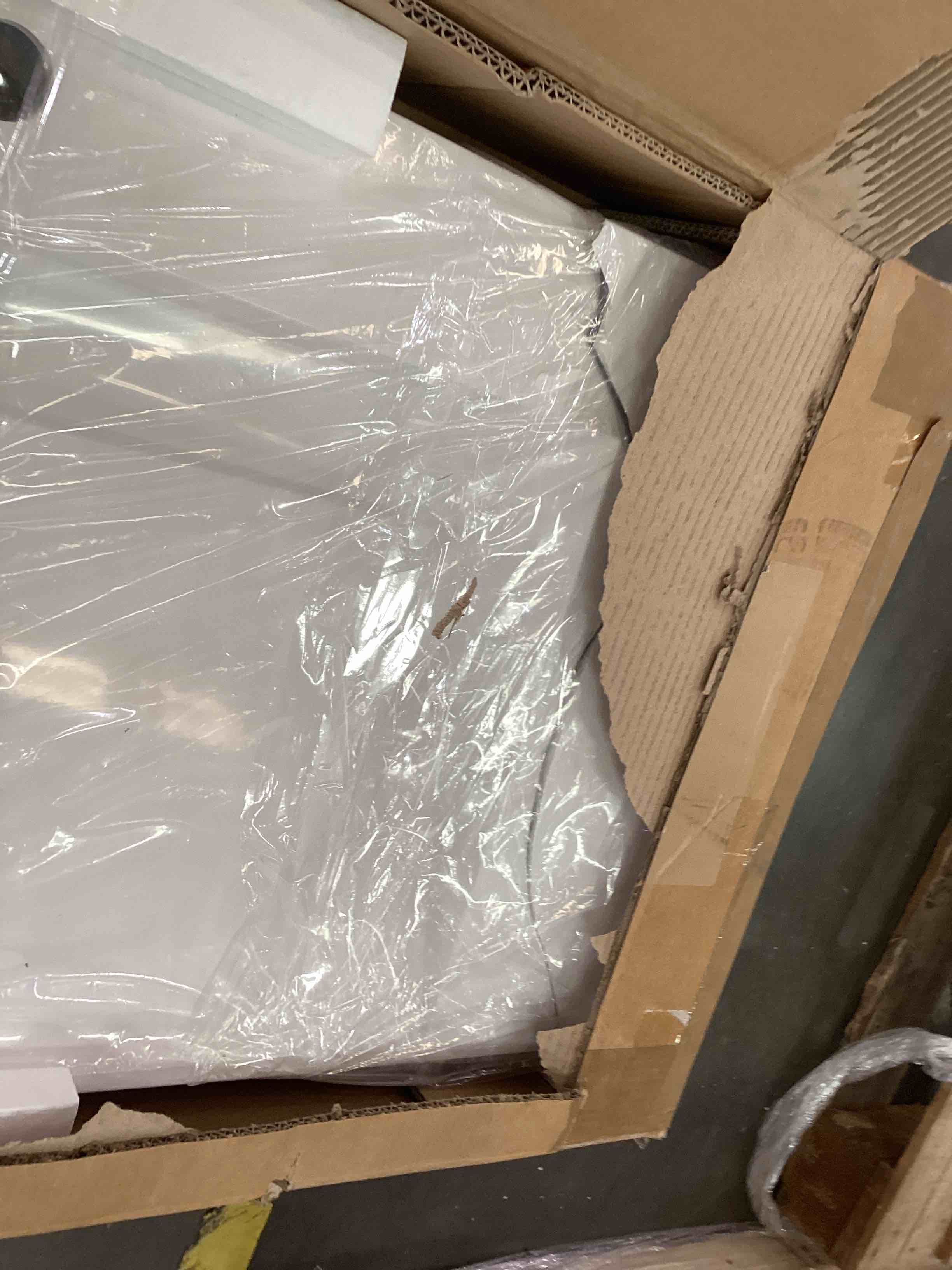 https://s3.amazonaws.com/lotting-images-prod/bidfta/PNK2386491_1755105415096.jpeg
