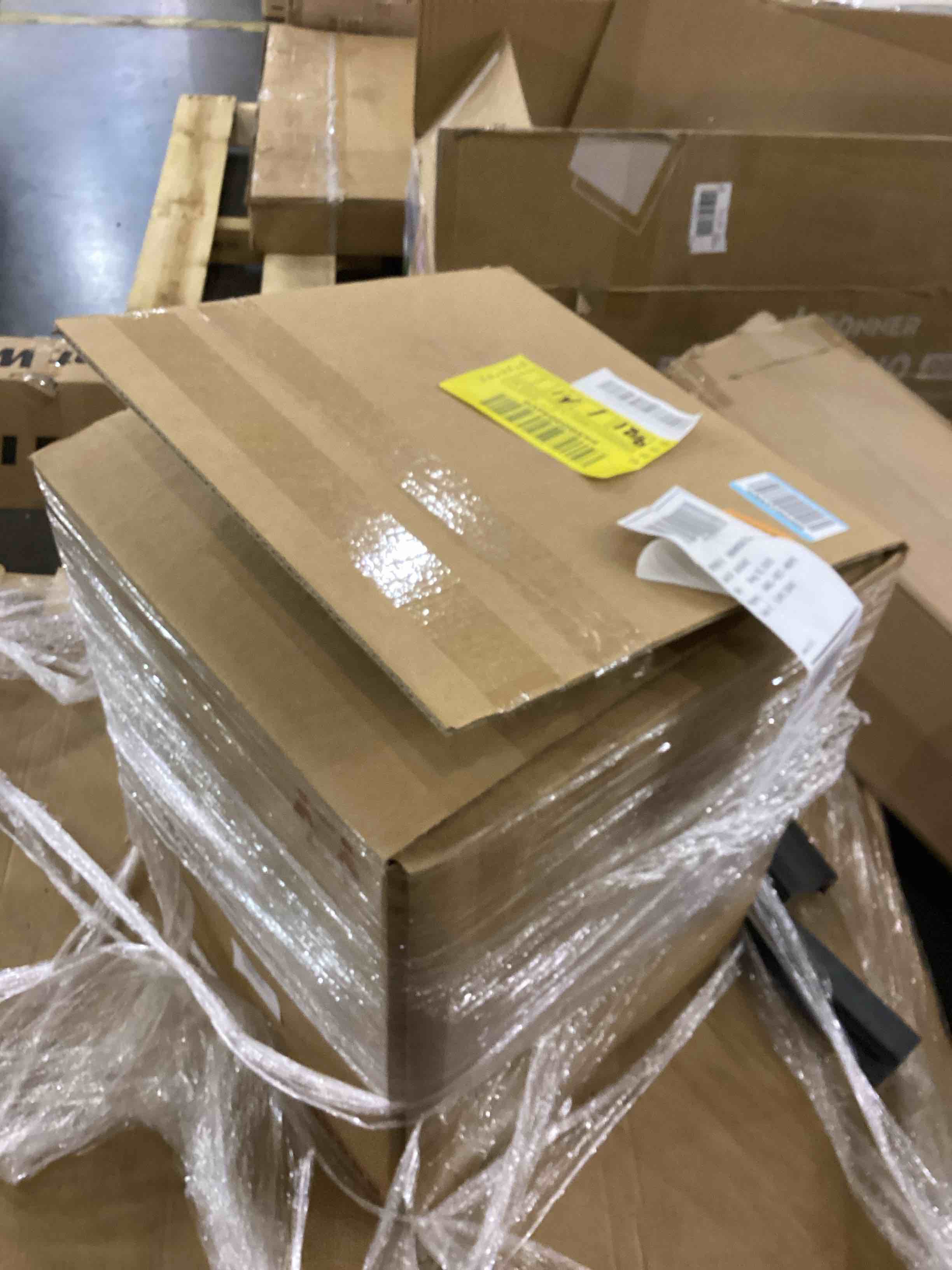 https://s3.amazonaws.com/lotting-images-prod/bidfta/PNK2387743_1756122983508.jpeg