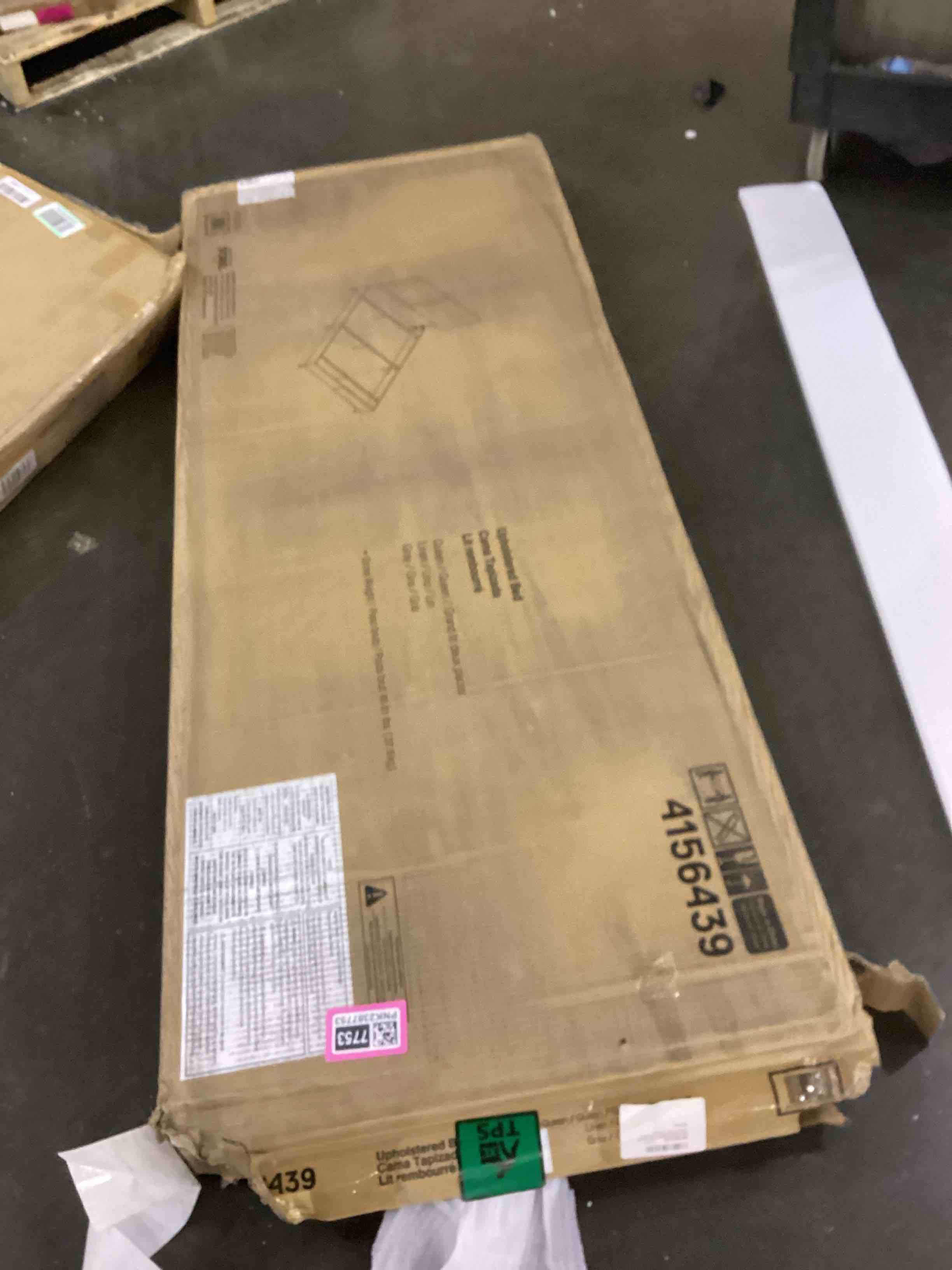 https://s3.amazonaws.com/lotting-images-prod/bidfta/PNK2387753_1756122338025.jpeg
