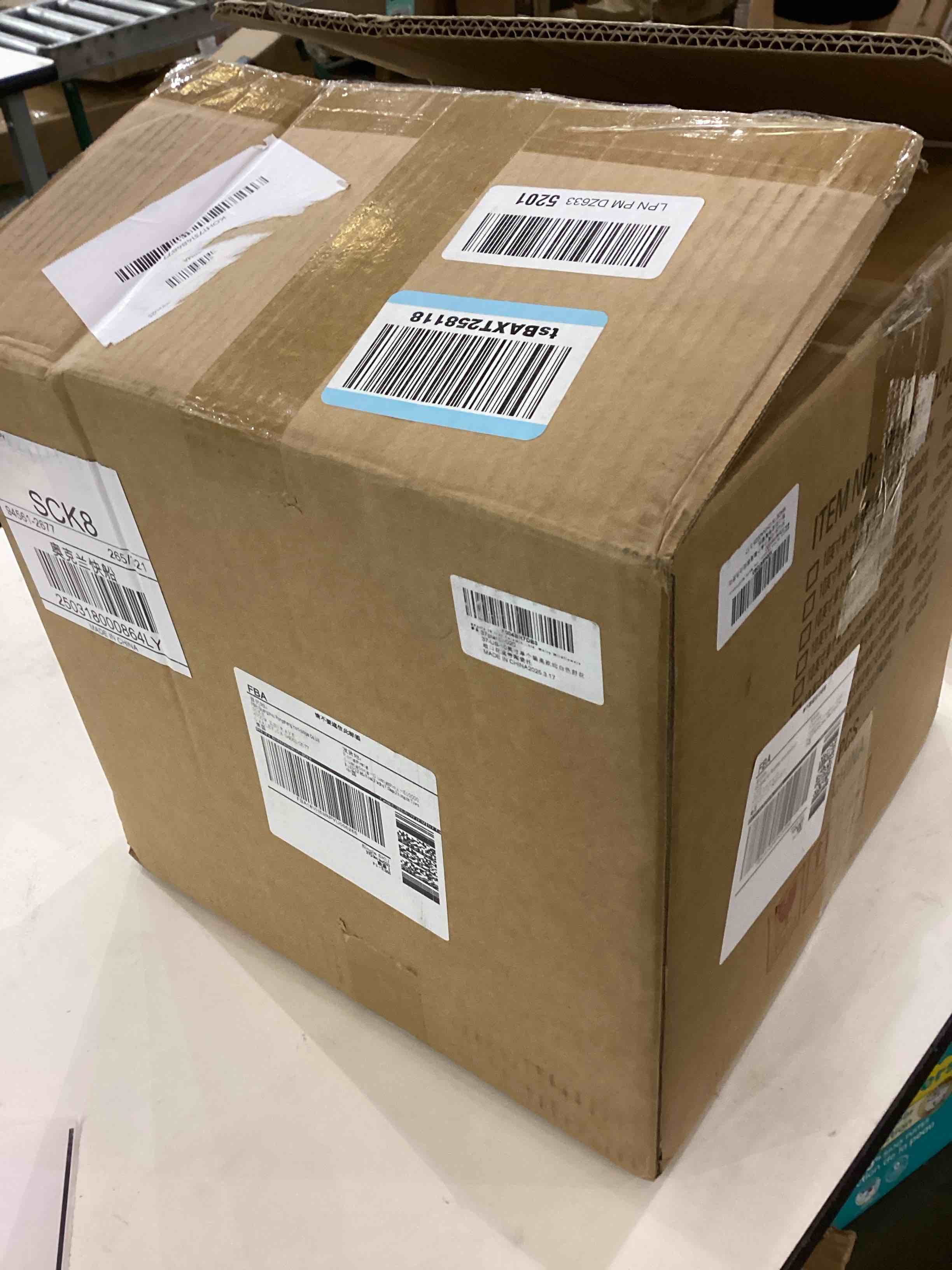 https://s3.amazonaws.com/lotting-images-prod/bidfta/PNK2393246_1756910212297.jpeg
