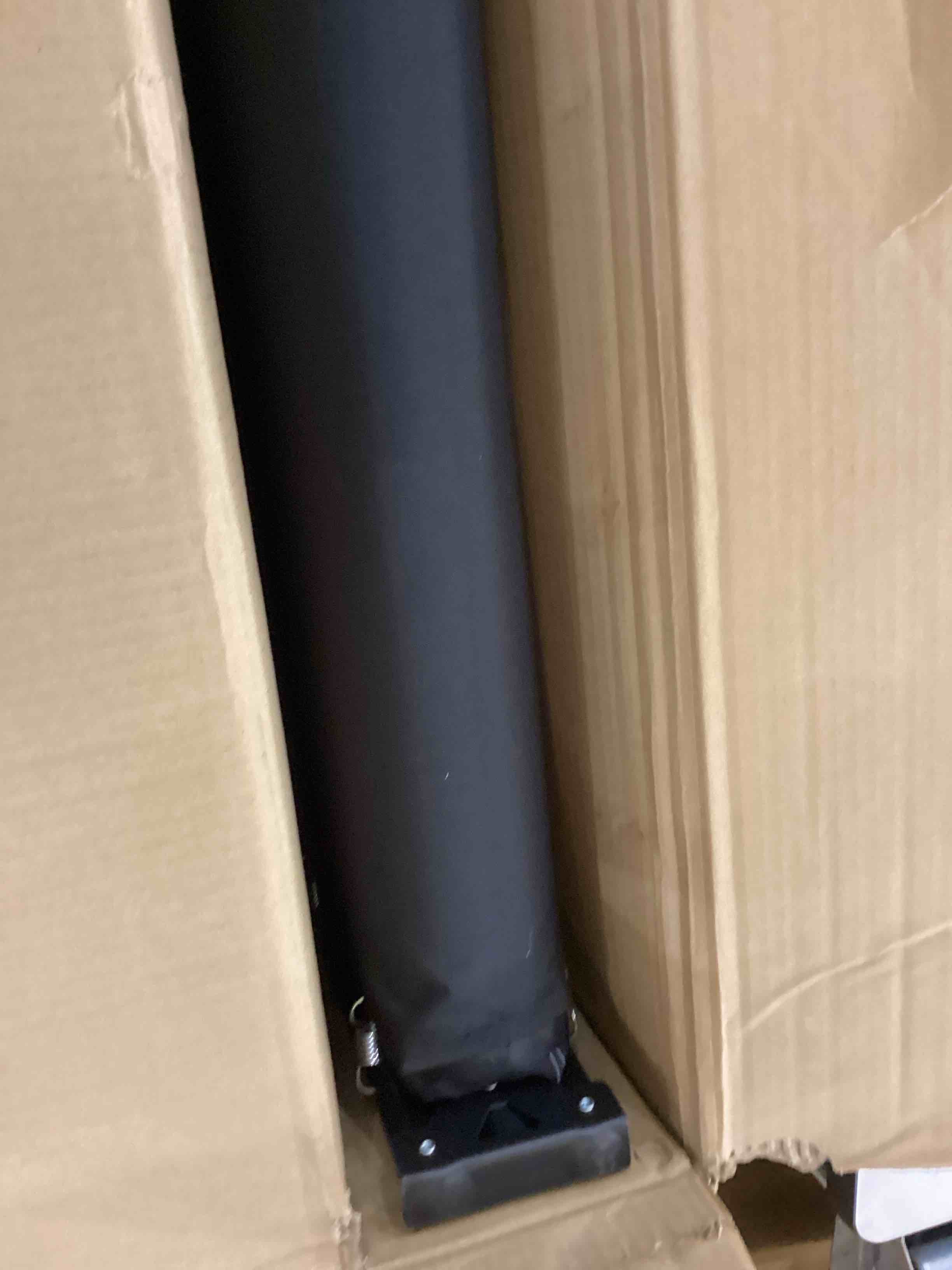 https://s3.amazonaws.com/lotting-images-prod/bidfta/PNK2393544_1756996039325.jpeg