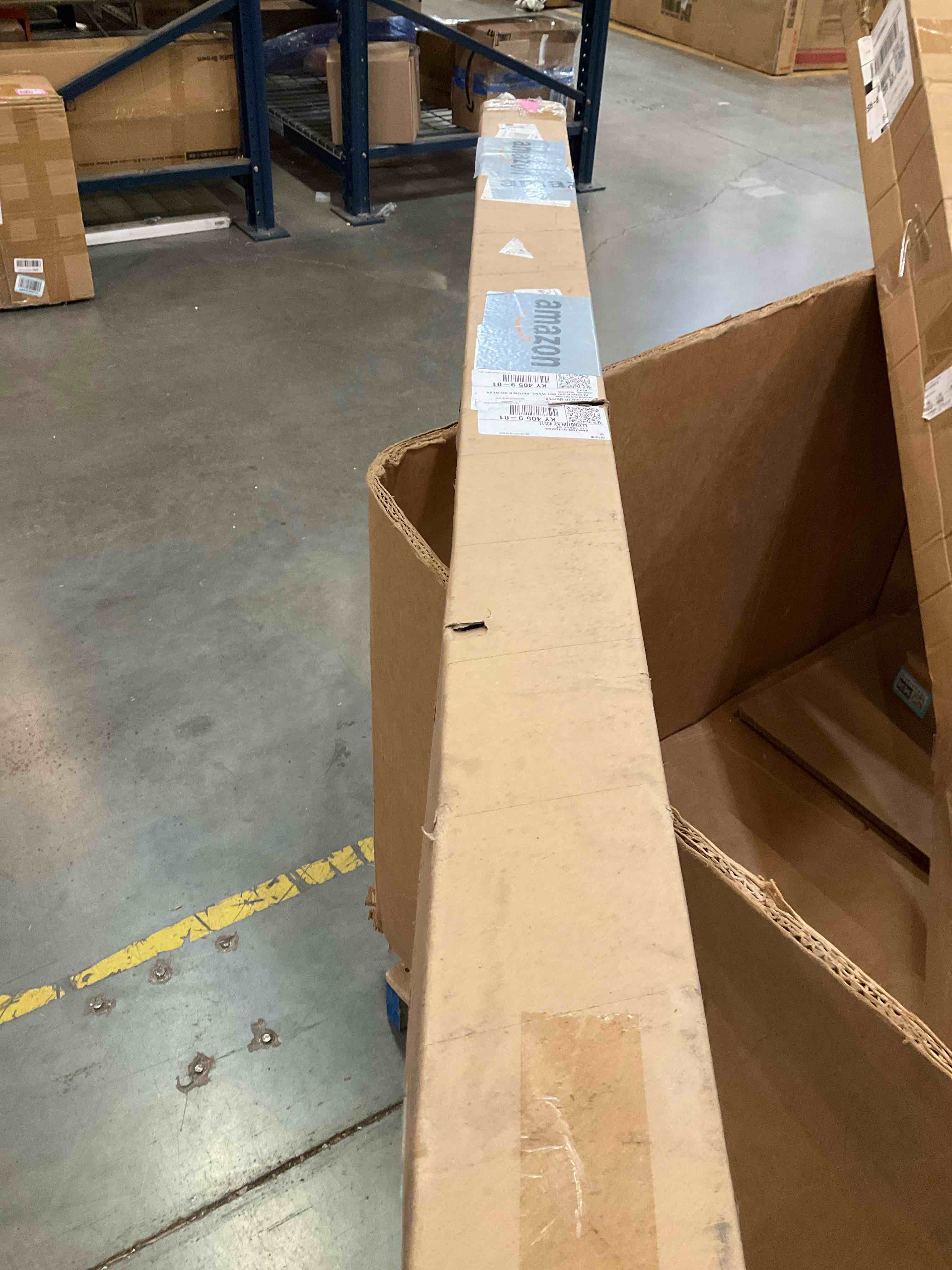 https://s3.amazonaws.com/lotting-images-prod/bidfta/PNK2398237_1756830541864.jpeg