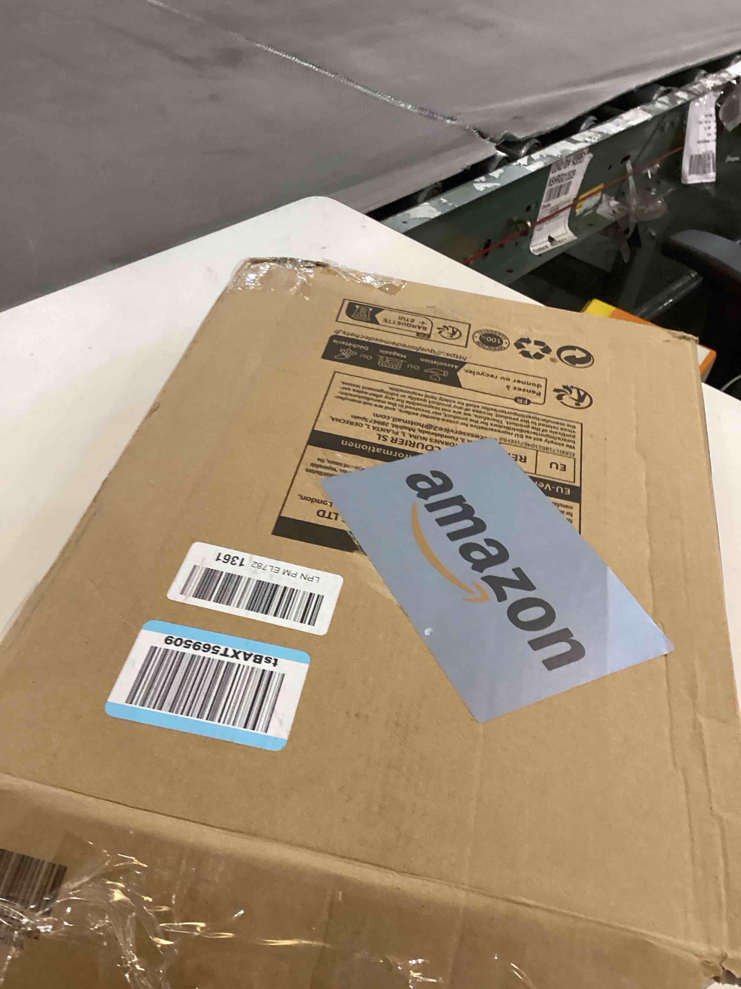 https://s3.amazonaws.com/lotting-images-prod/bidfta/PNK2402576_1755885887523.jpeg