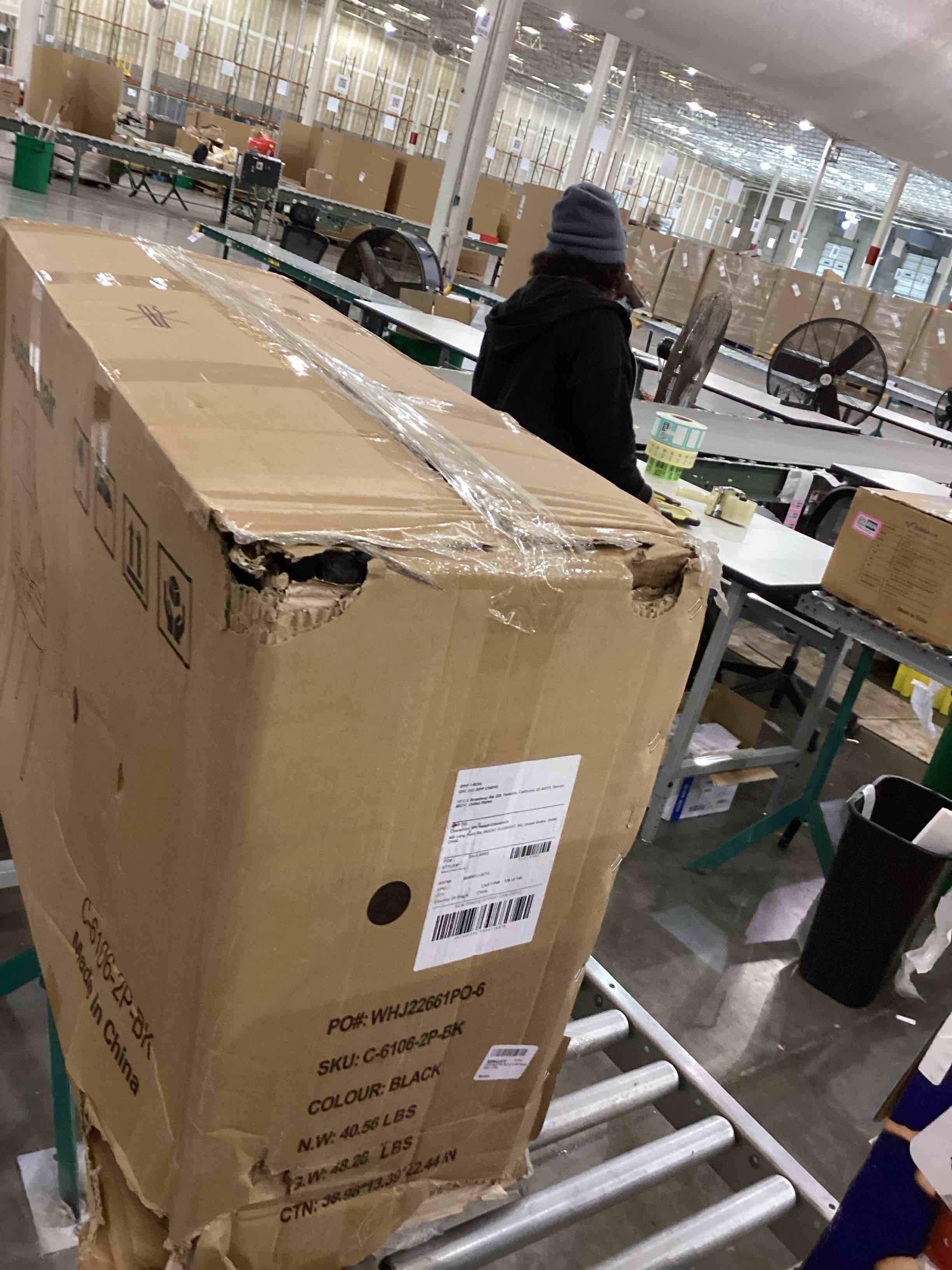 https://s3.amazonaws.com/lotting-images-prod/bidfta/PNK2408759_1756217356378.jpeg