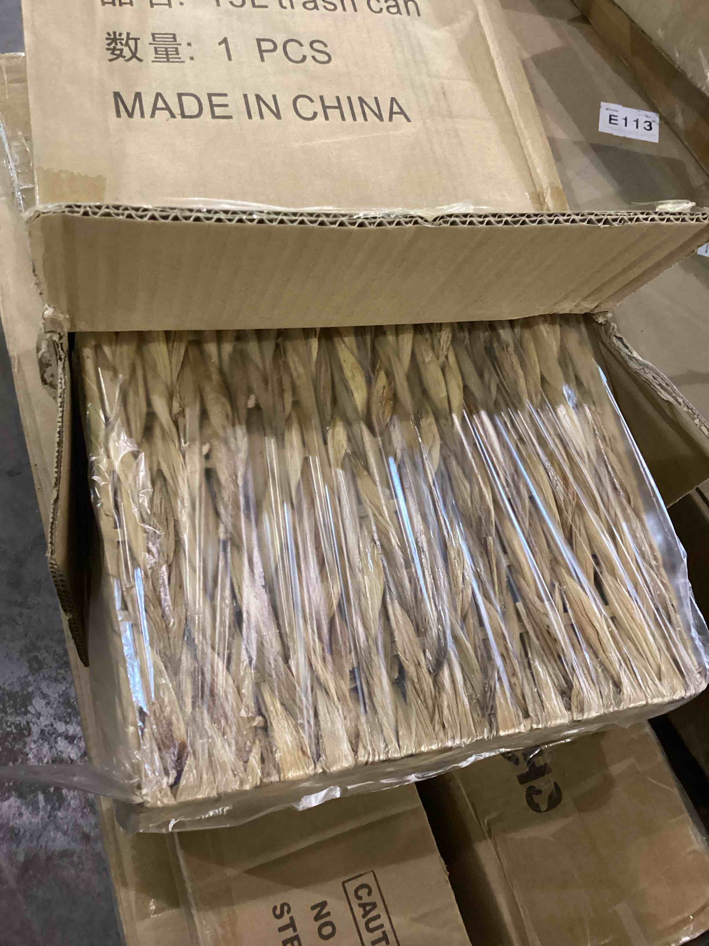 https://s3.amazonaws.com/lotting-images-prod/bidfta/PNK2413504_1757331138516.jpeg