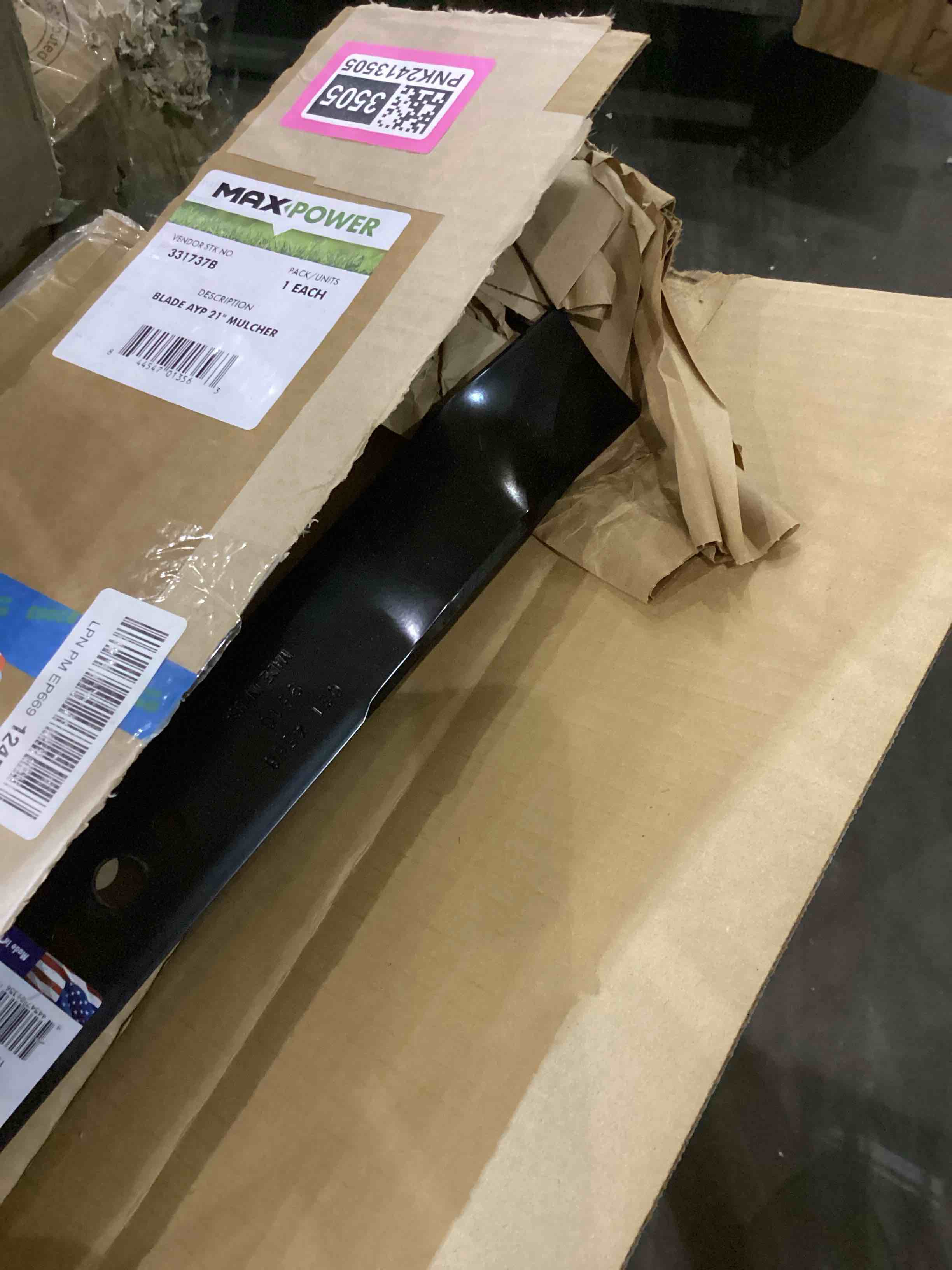 https://s3.amazonaws.com/lotting-images-prod/bidfta/PNK2413505_1757331226546.jpeg