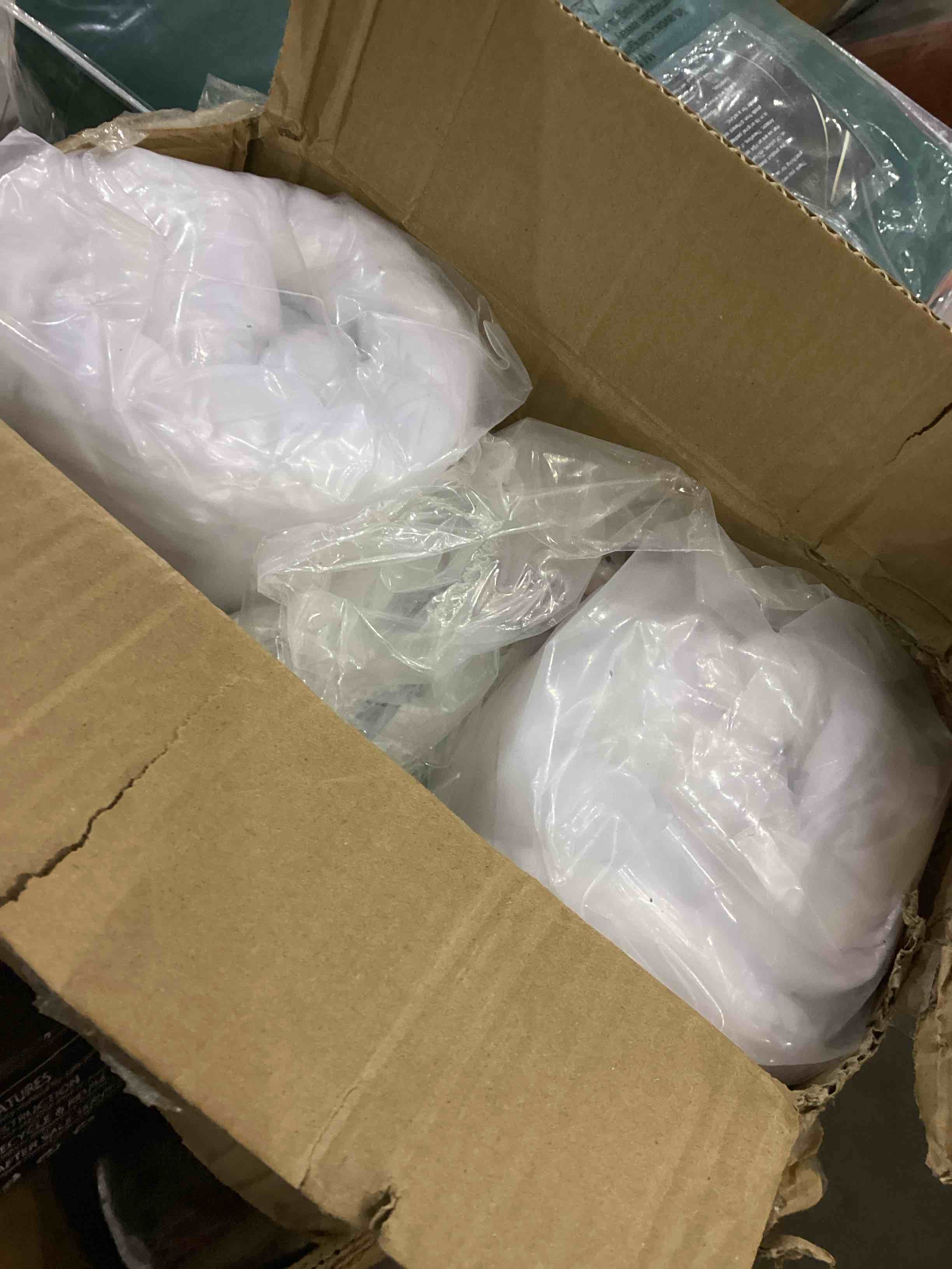 https://s3.amazonaws.com/lotting-images-prod/bidfta/PNK2413558_1757502934574.jpeg