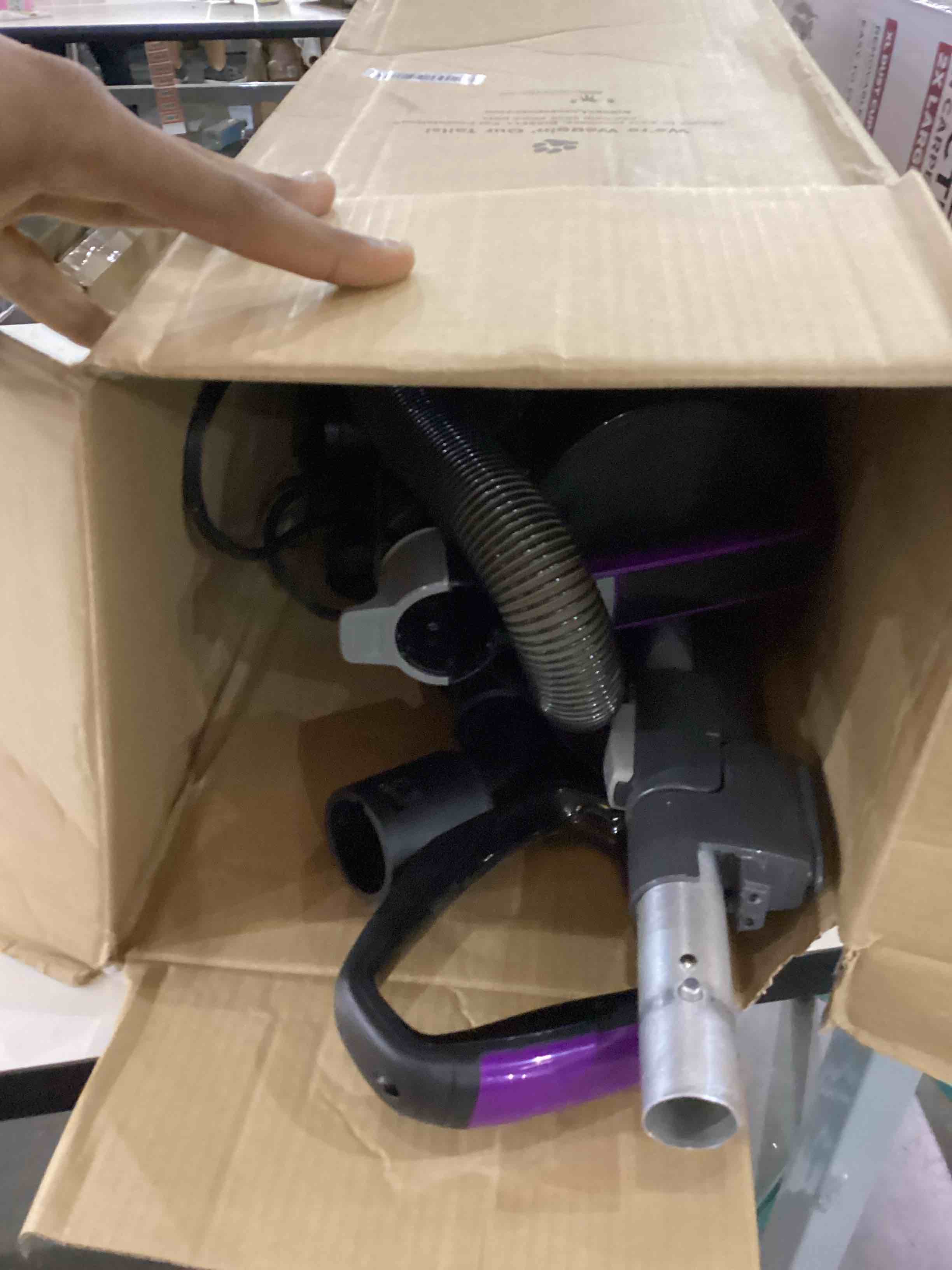 https://s3.amazonaws.com/lotting-images-prod/bidfta/PNK2413830_1757599338349.jpeg