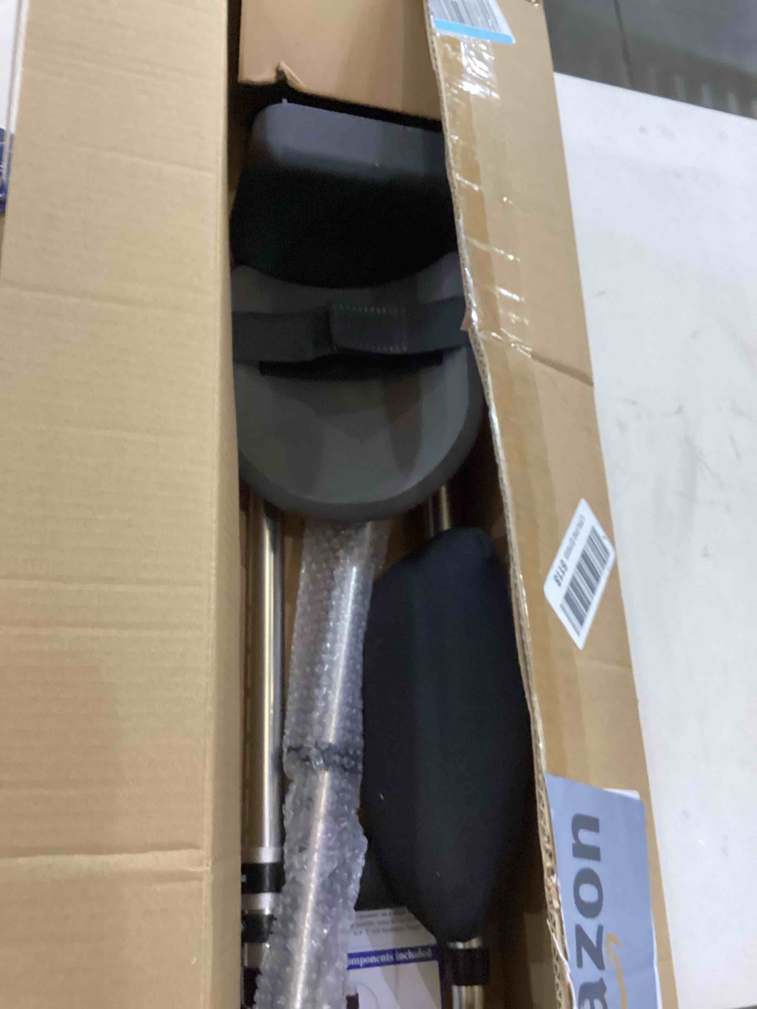 https://s3.amazonaws.com/lotting-images-prod/bidfta/PNK2413891_1757602655236.jpeg