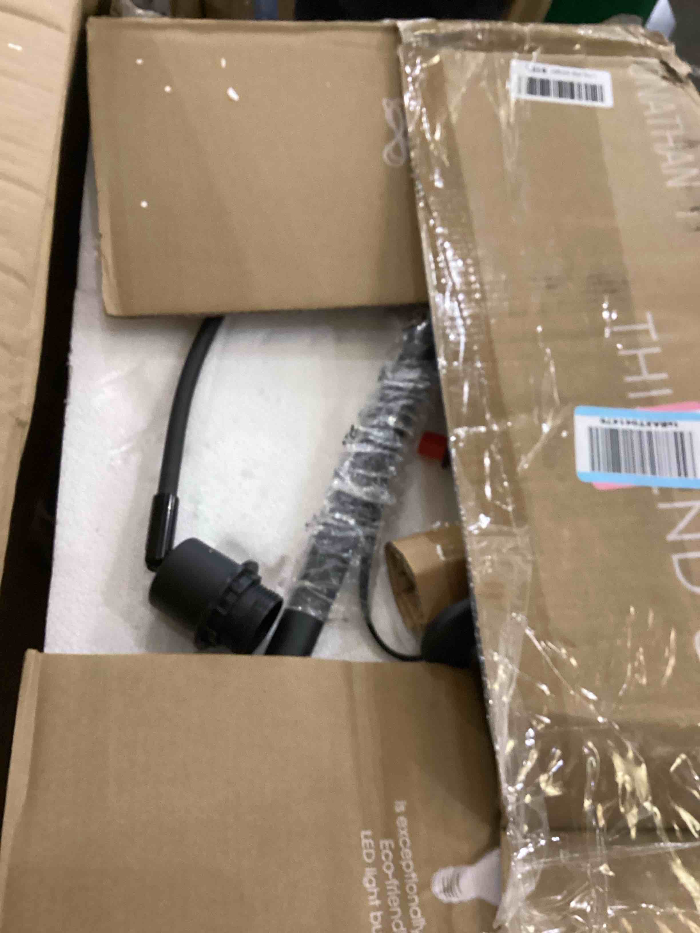 https://s3.amazonaws.com/lotting-images-prod/bidfta/PNK2413905_1757603436821.jpeg