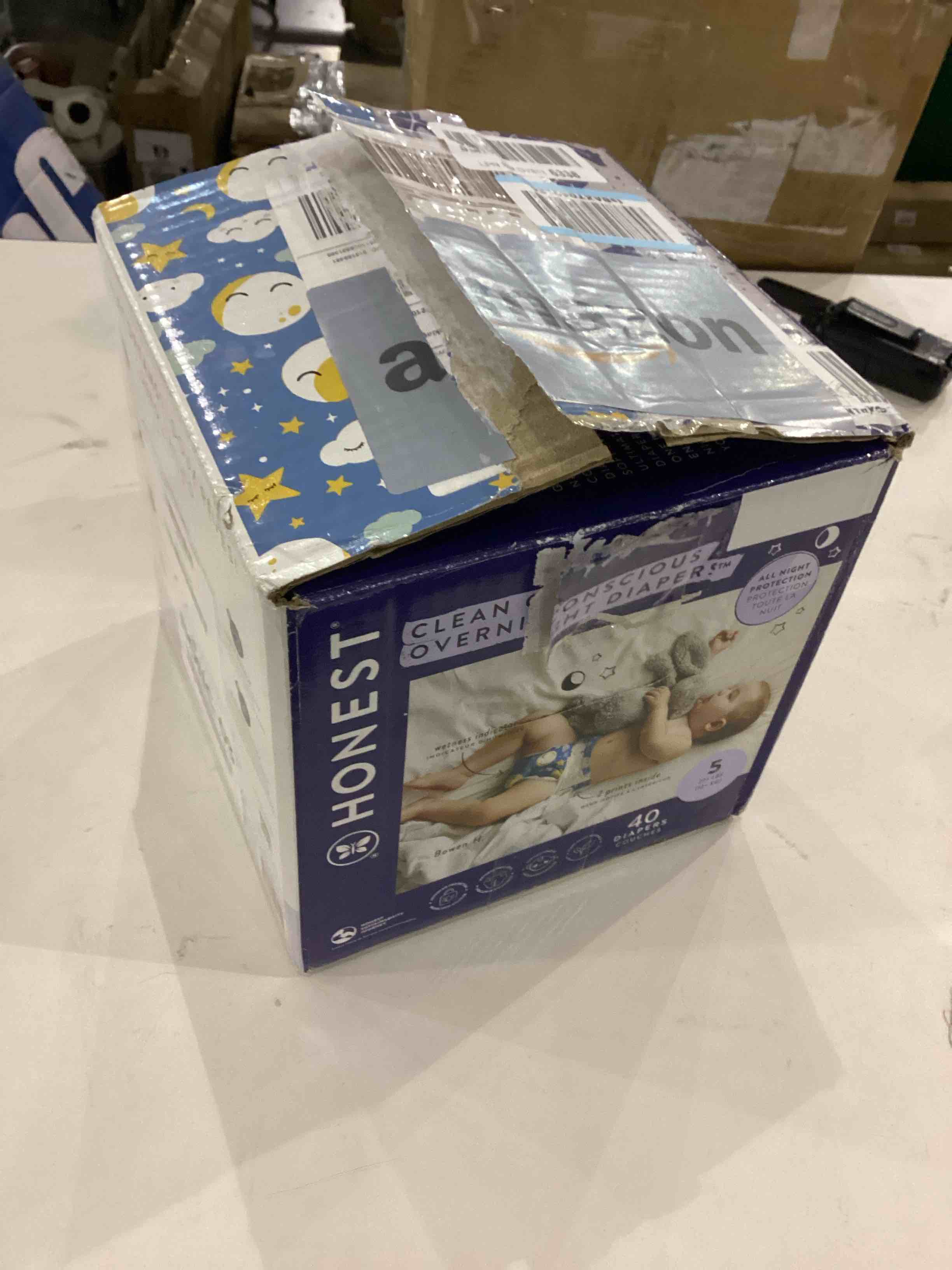 The Honest Company Clean Conscious Overnight Diapers | Plant-Based, Sustainable | Cozy Cloud + Star Signs | Club Box, Size 5 (27+ lbs), 40 Count
