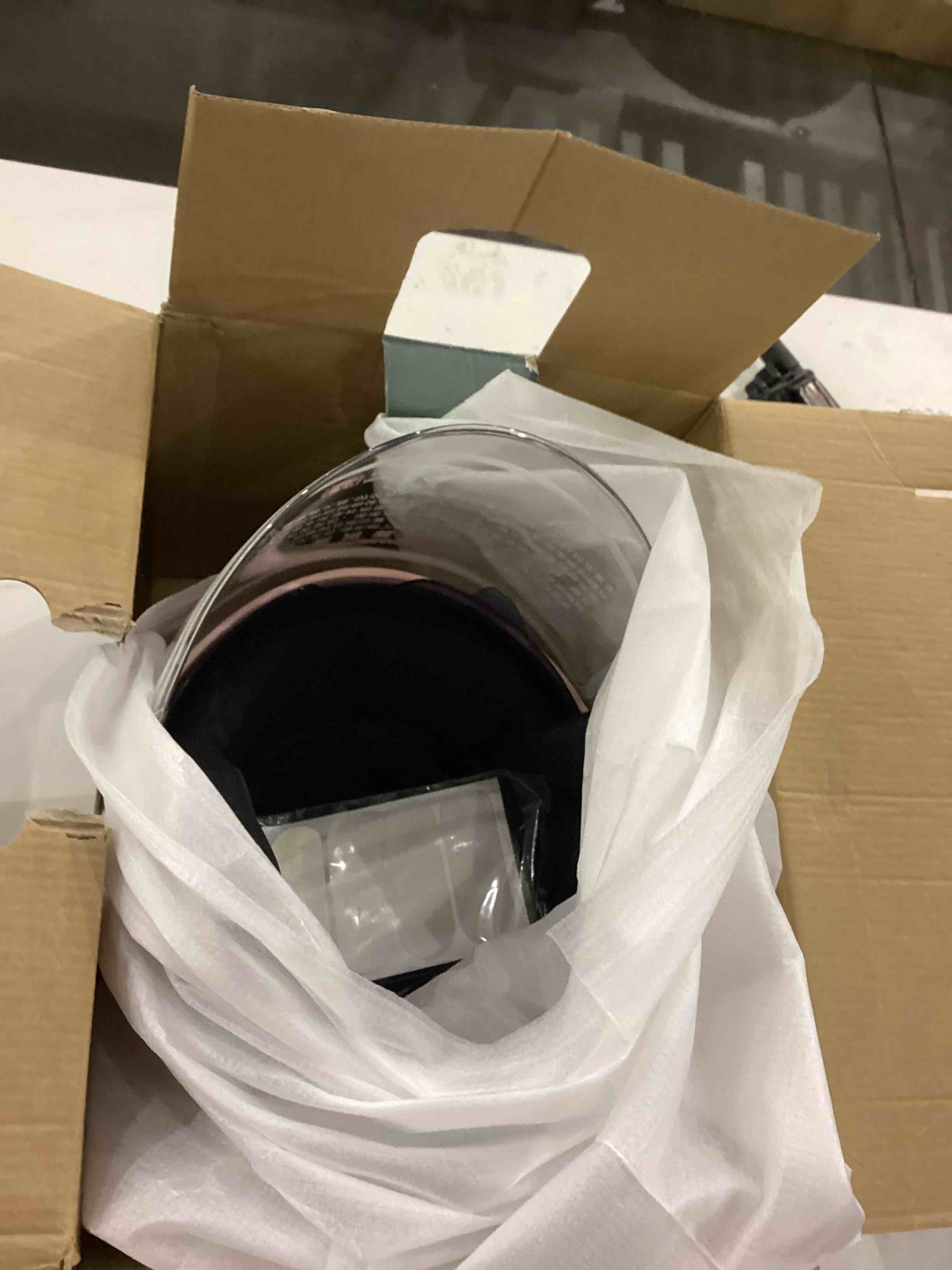 https://s3.amazonaws.com/lotting-images-prod/bidfta/PNK2413983_1757679907600.jpeg