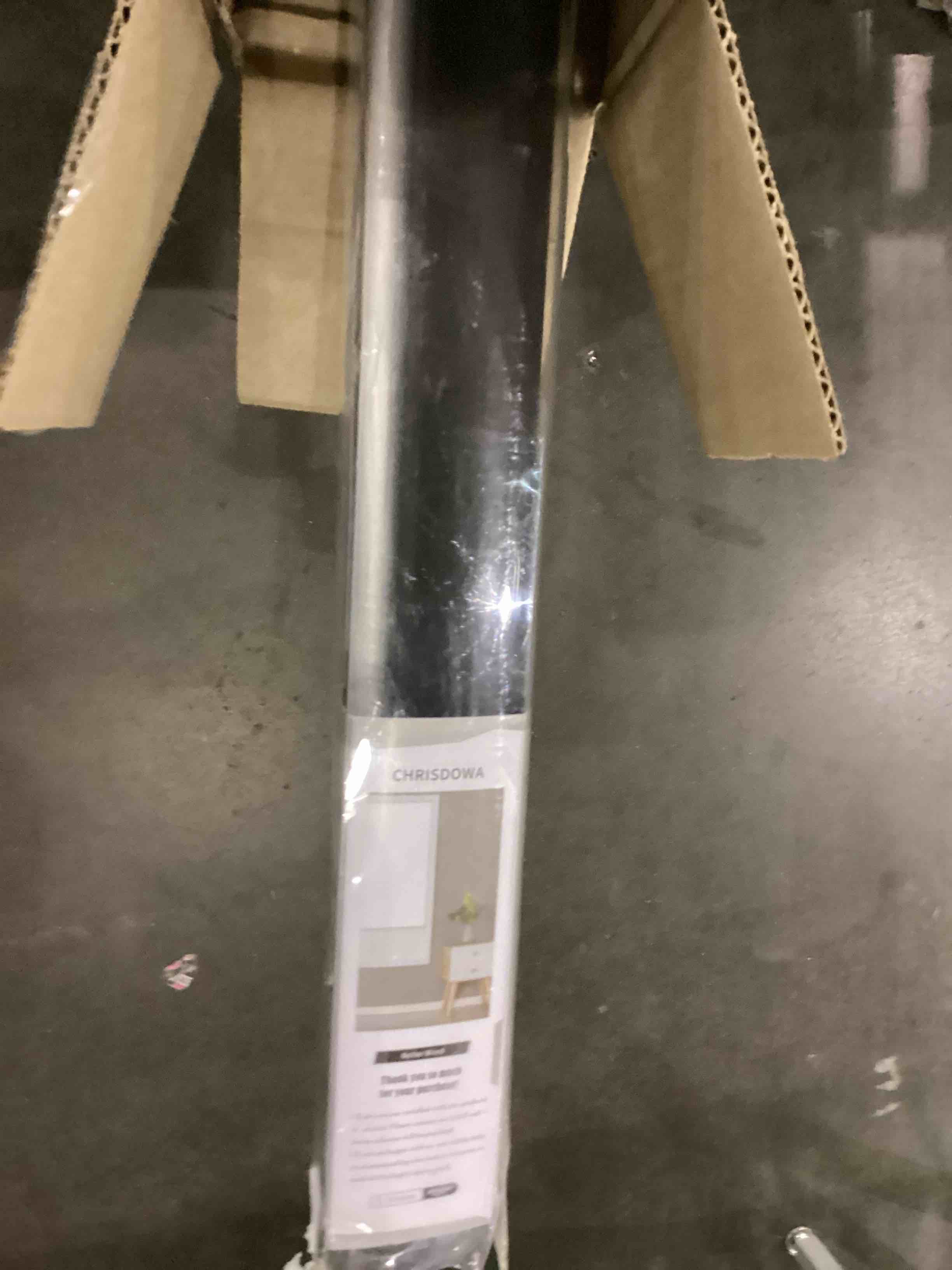 https://s3.amazonaws.com/lotting-images-prod/bidfta/PNK2414150_1757935400499.jpeg