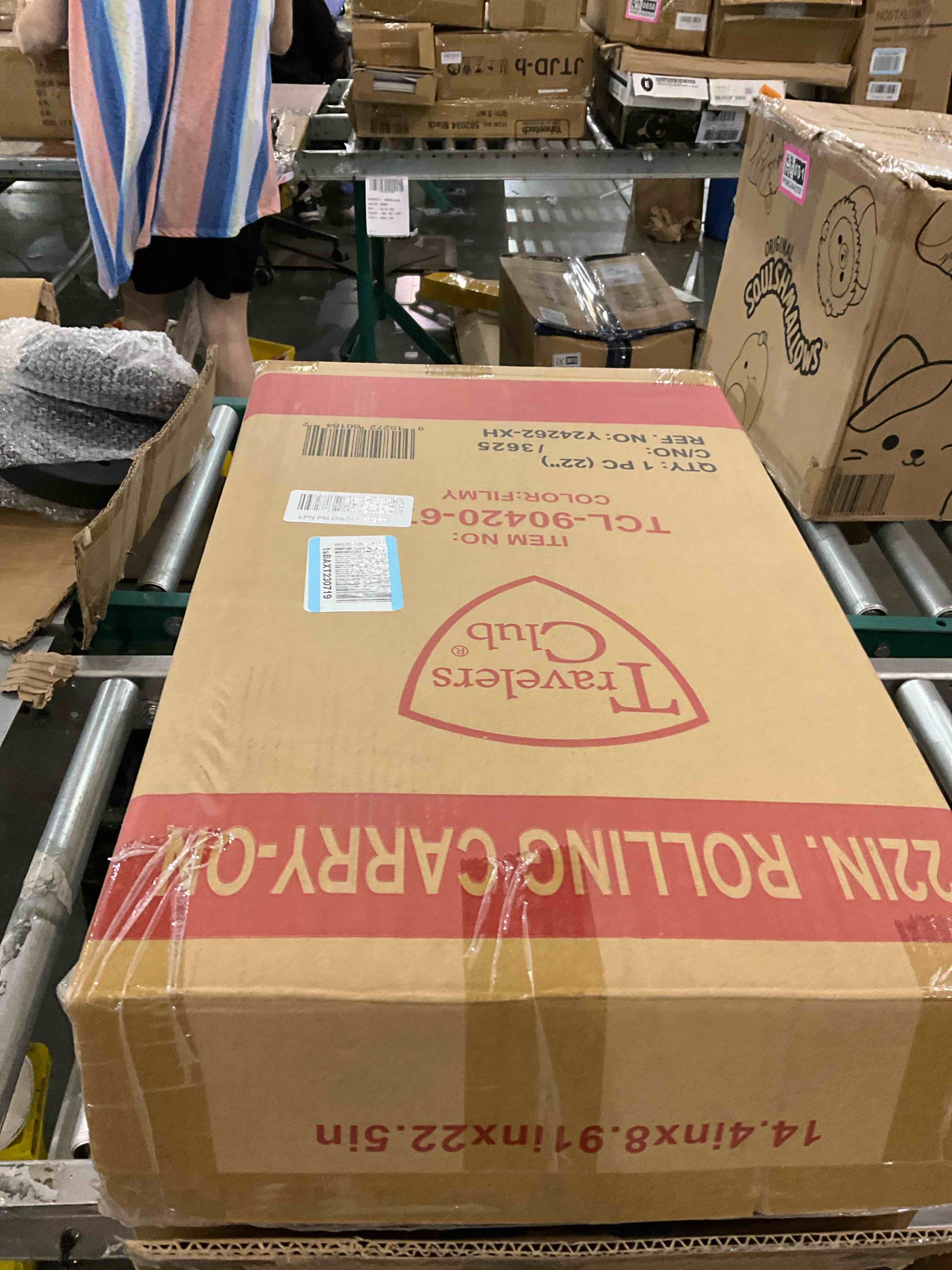 https://s3.amazonaws.com/lotting-images-prod/bidfta/PNK2440694_1749044199828.jpeg
