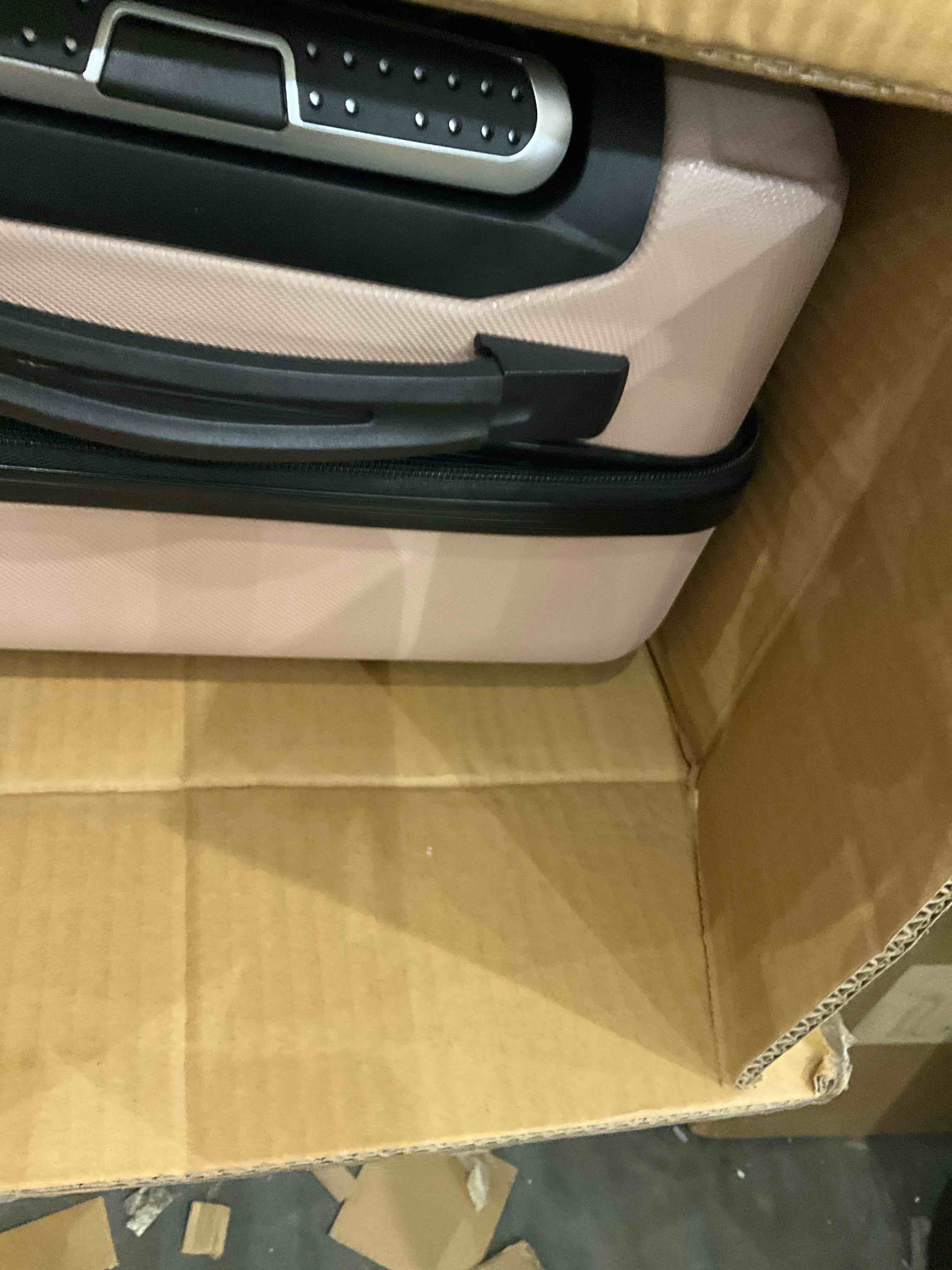 https://s3.amazonaws.com/lotting-images-prod/bidfta/PNK2440694_1749044211388.jpeg