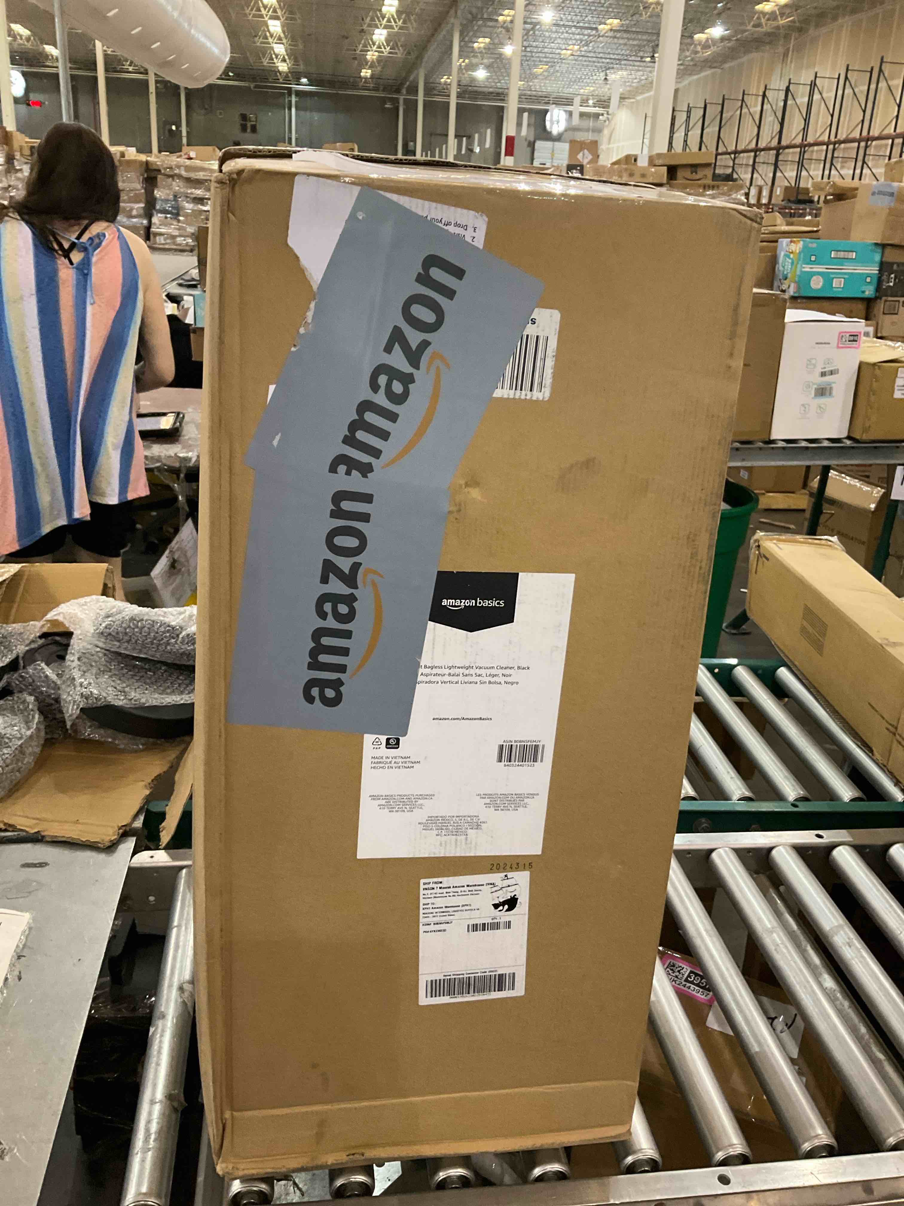 https://s3.amazonaws.com/lotting-images-prod/bidfta/PNK2440712_1749045918193.jpeg