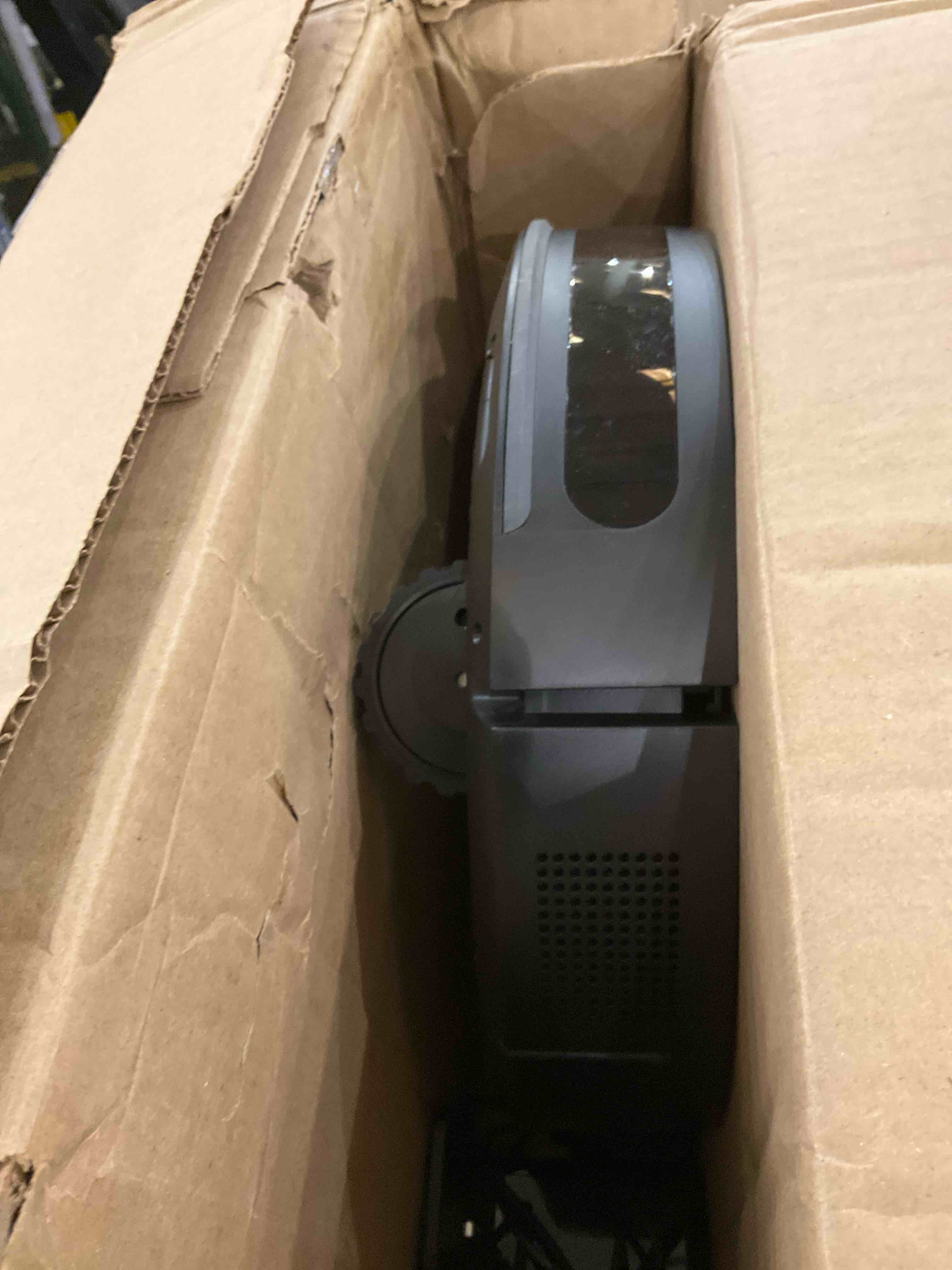 https://s3.amazonaws.com/lotting-images-prod/bidfta/PNK2440822_1749043355420.jpeg